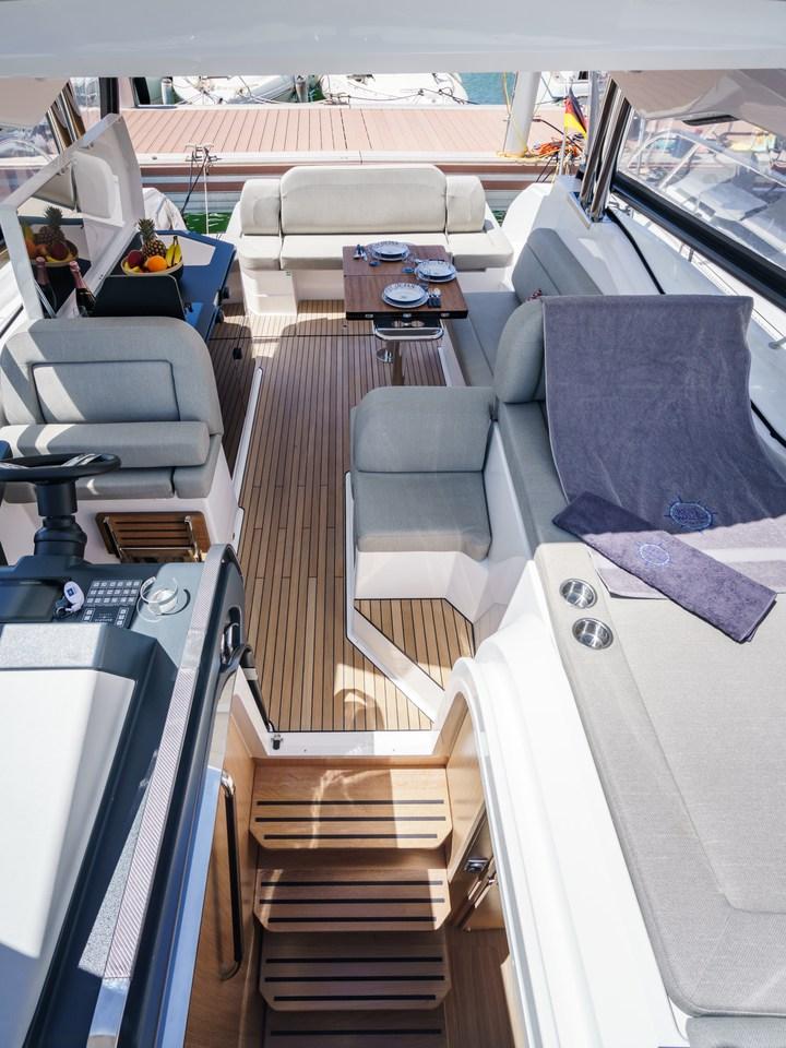 Bavaria SR36 Open Top - Ostwind, picture 8