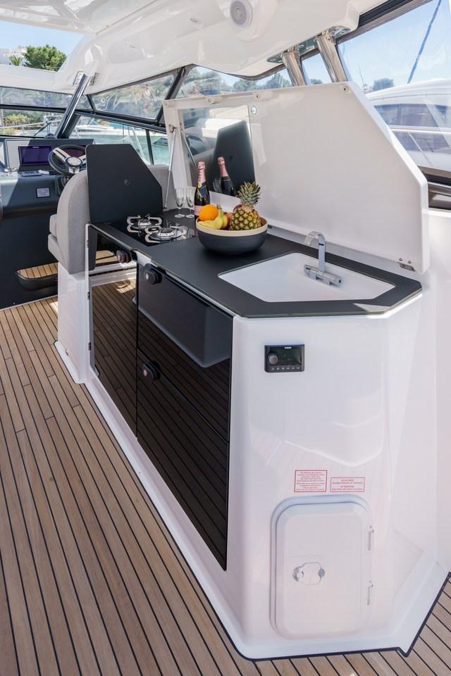 Bavaria SR36 Open Top - Ostwind, picture 9