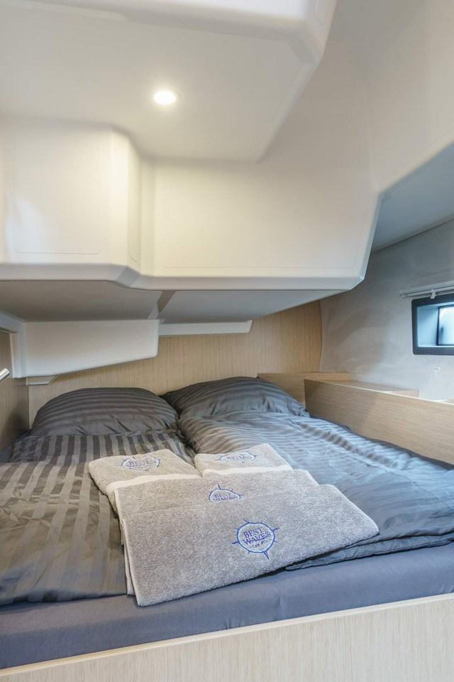 Bavaria C42, picture 13