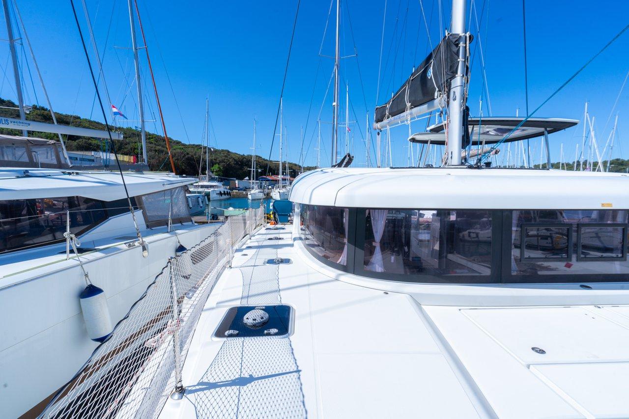 Lagoon 42 - 4 + 2 cab., picture 7