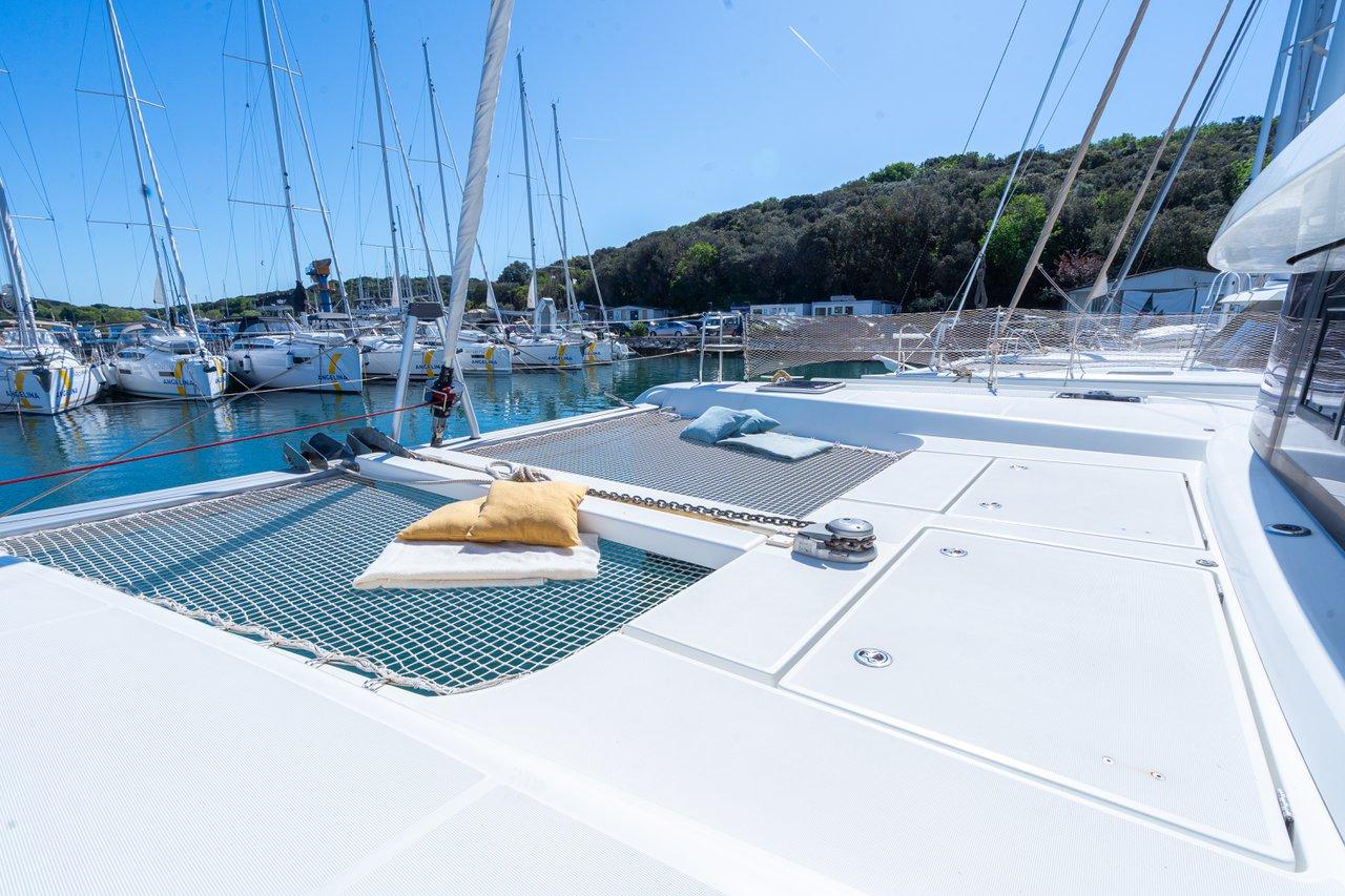 Lagoon 42 - 4 + 2 cab., picture 4