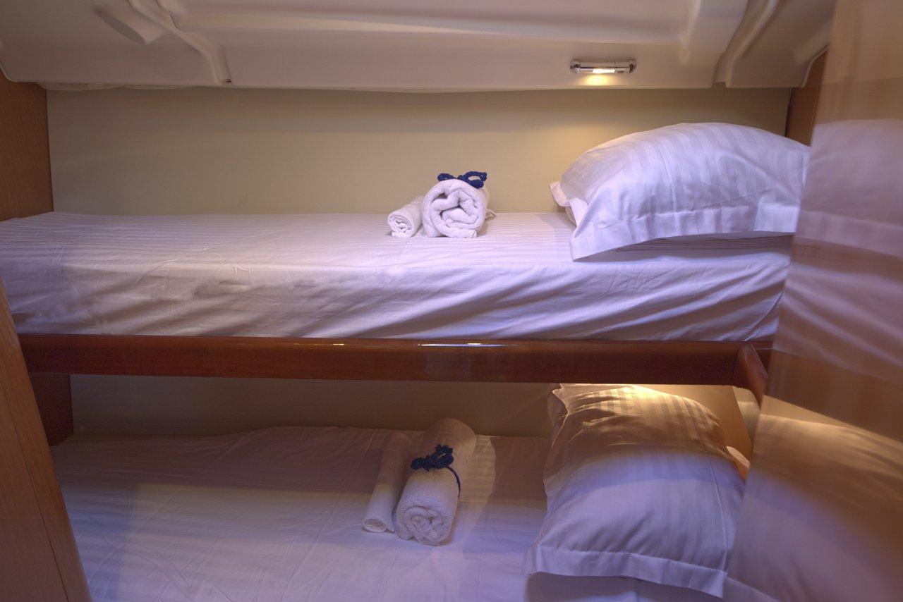 Oceanis 43, picture 18