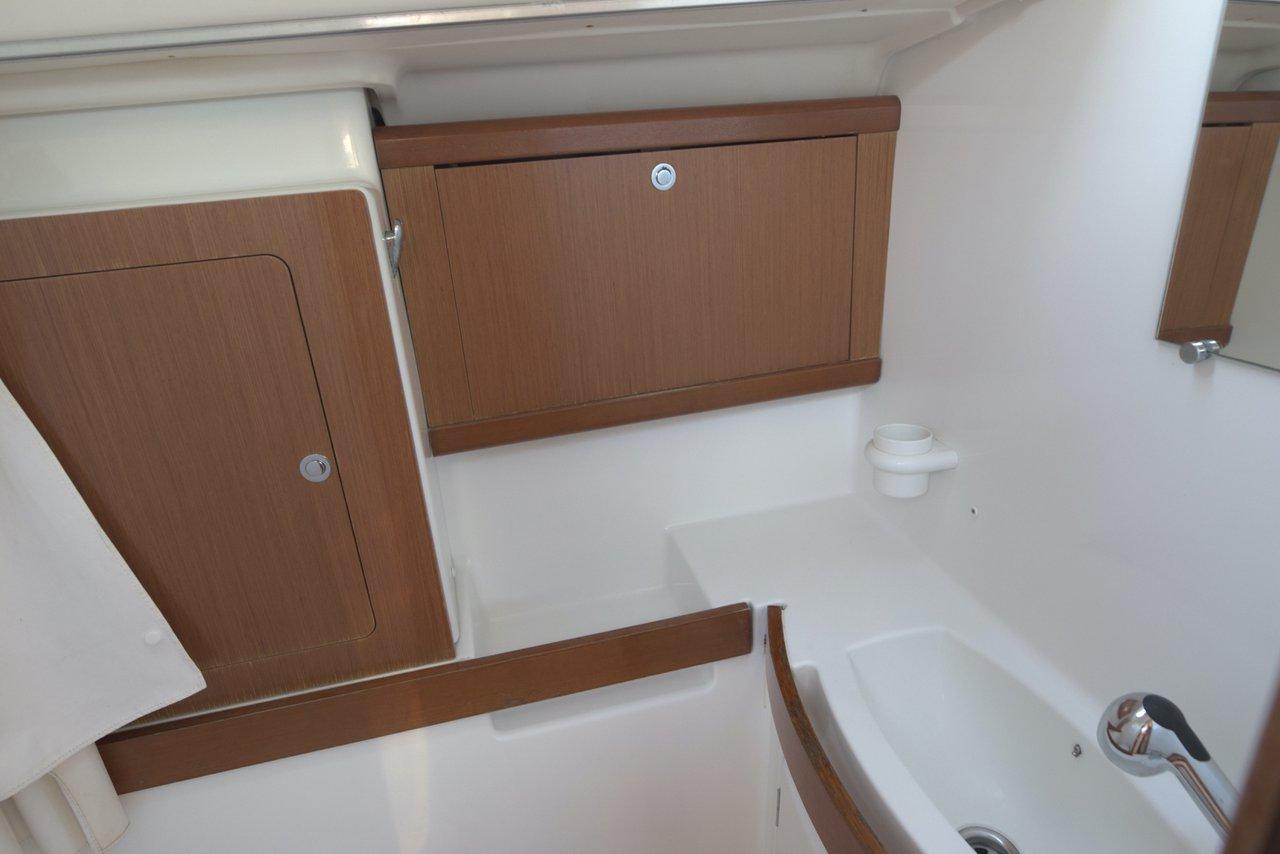 Oceanis 43, picture 23