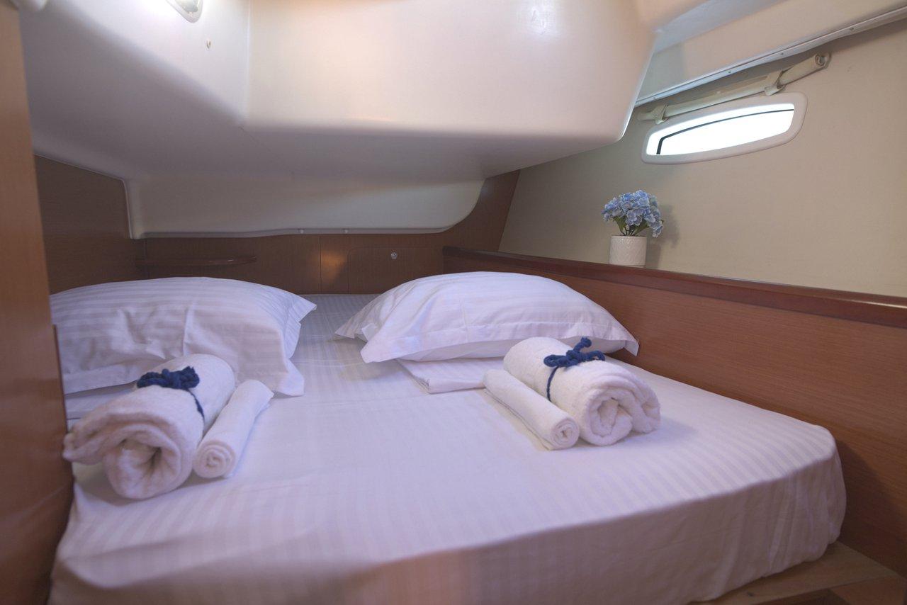 Oceanis 43, picture 16