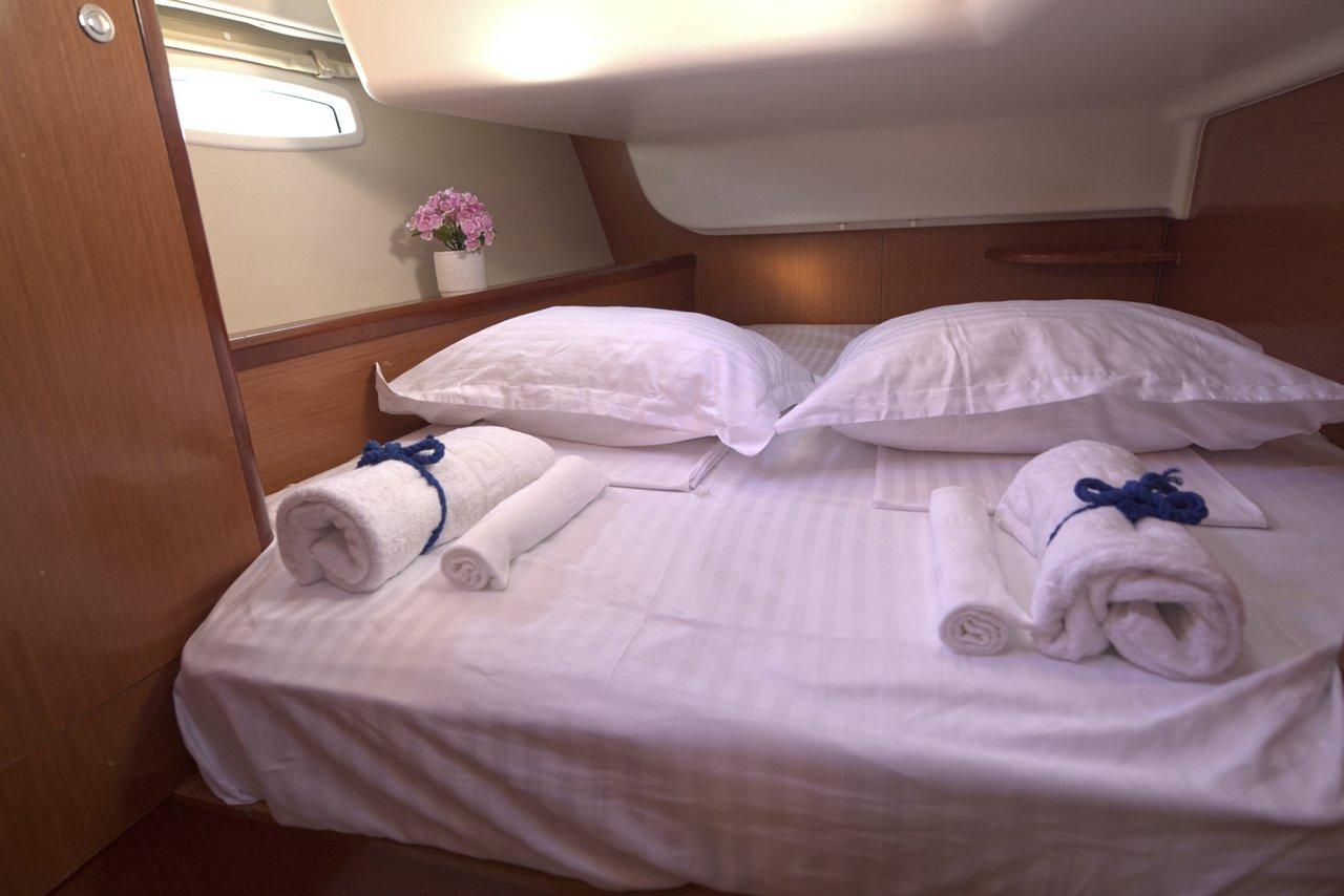 Oceanis 43, picture 17