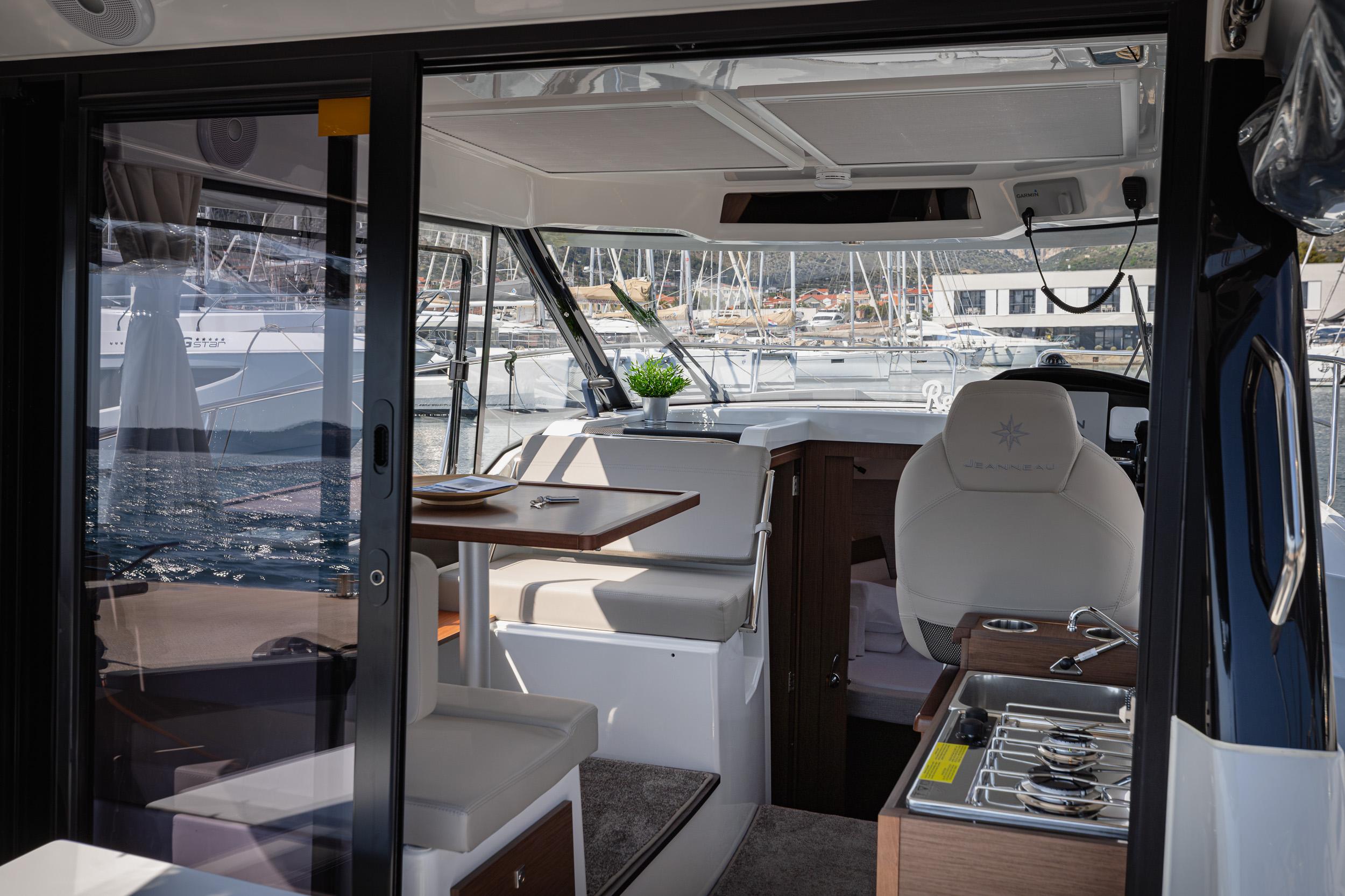 Merry Fisher 895 Offshore, picture 15