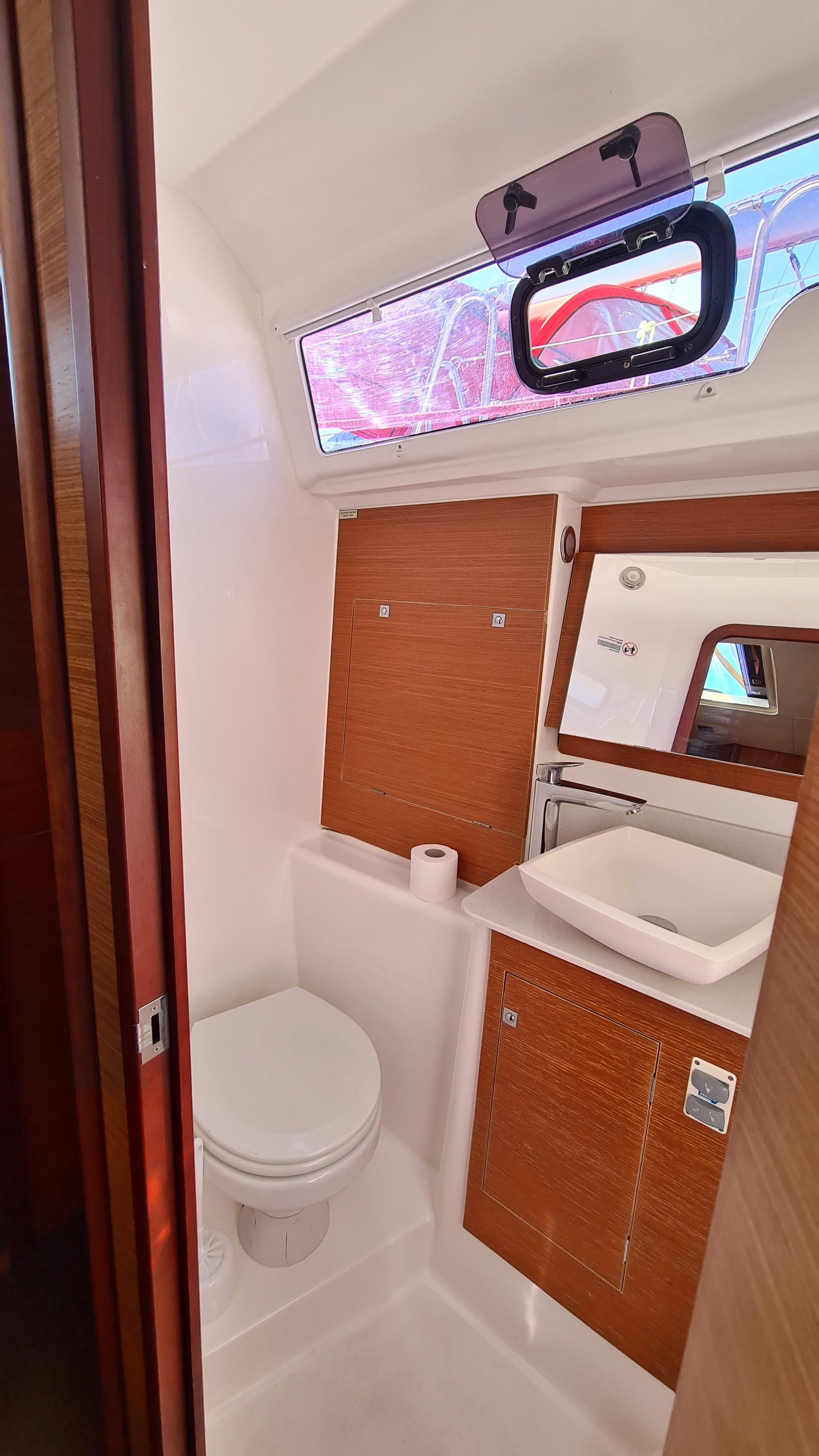 Dufour 460 GL - 3 cab., picture 19