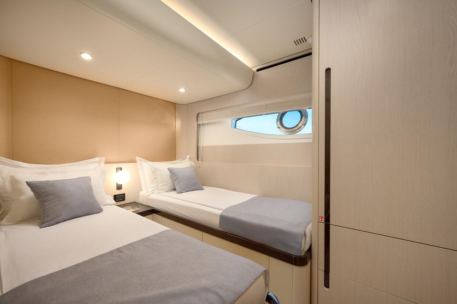 Azimut 78 Fly - 4 + 1 cab., picture 25