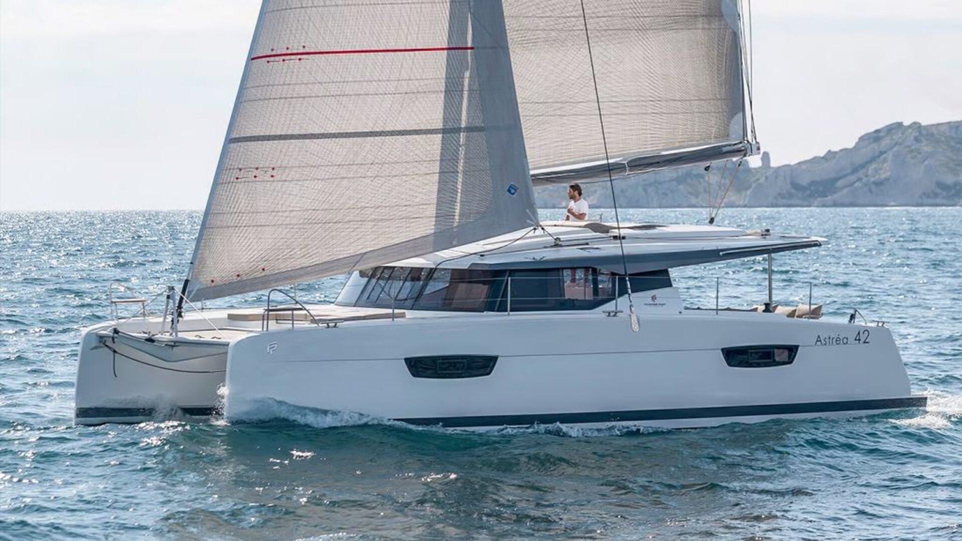Fountaine Pajot Astrea 42 - 4 + 2 cab., picture 1