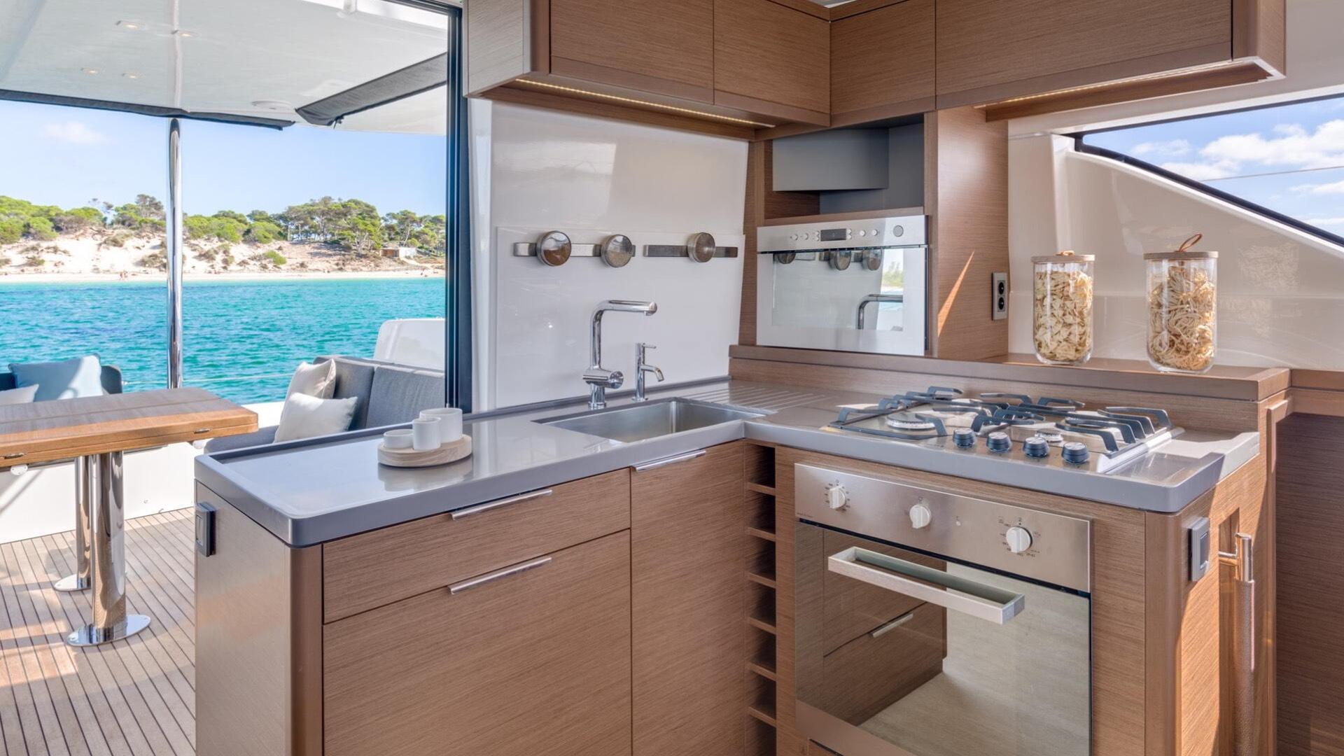 Lagoon 50 - 5 + 2 cab., picture 11