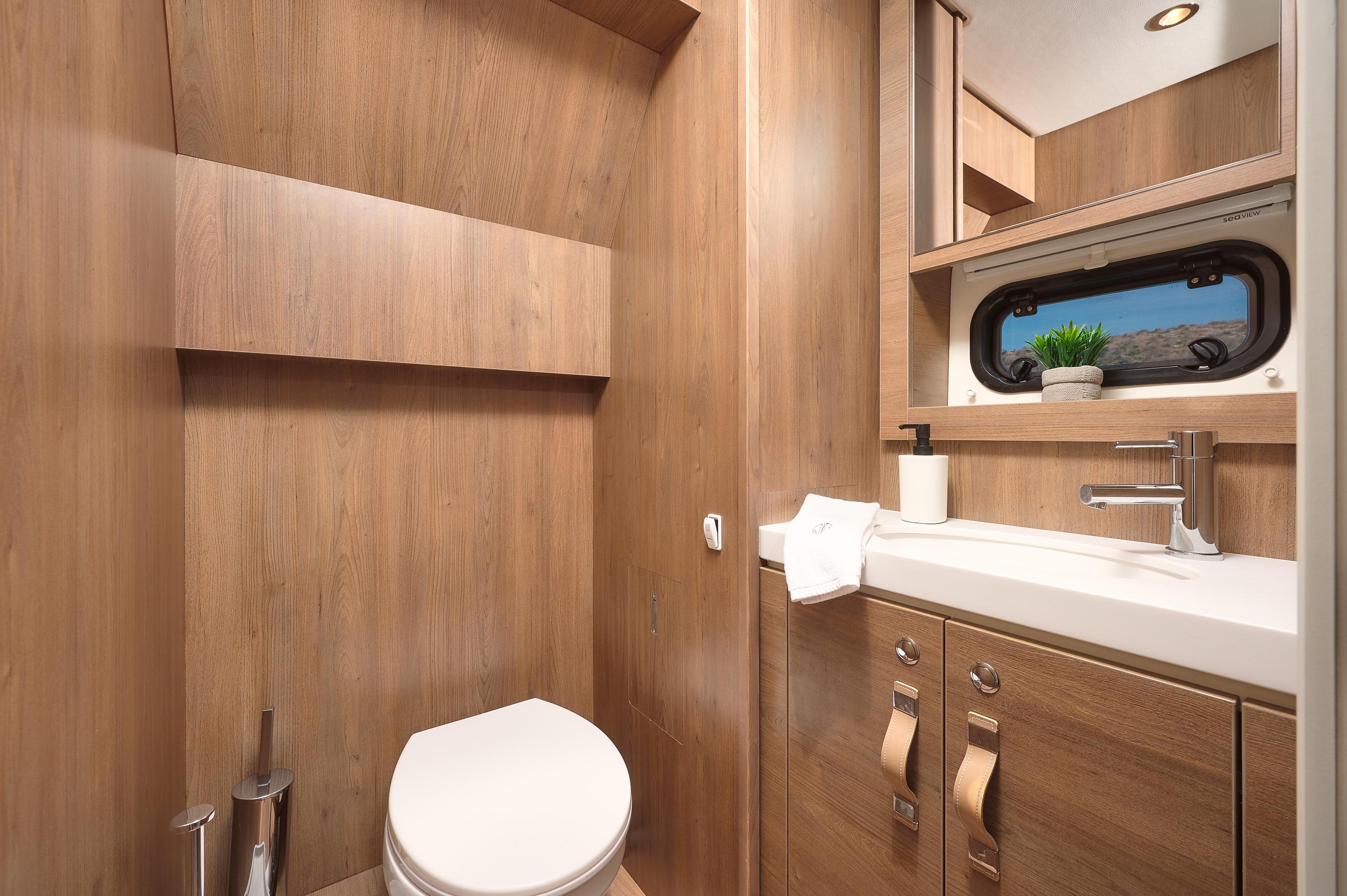 Bali 5.4 - 5 + 2 cab, picture 23