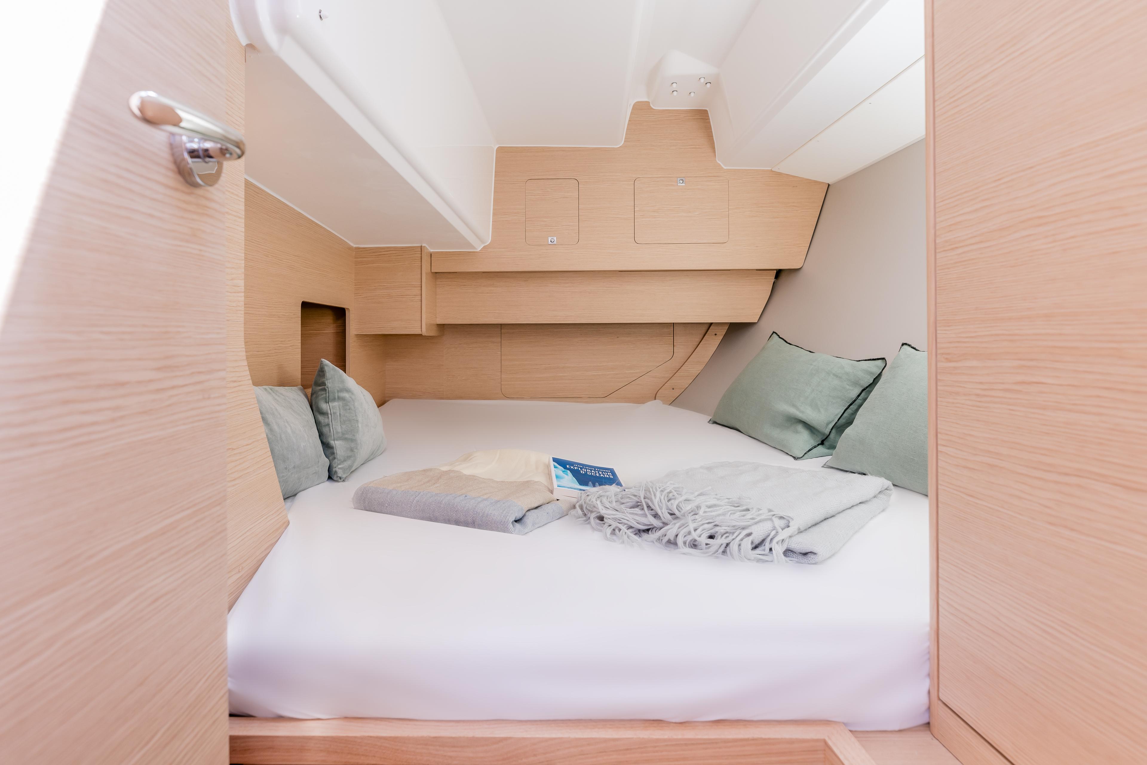 Dufour 37 - 3 cab., picture 10