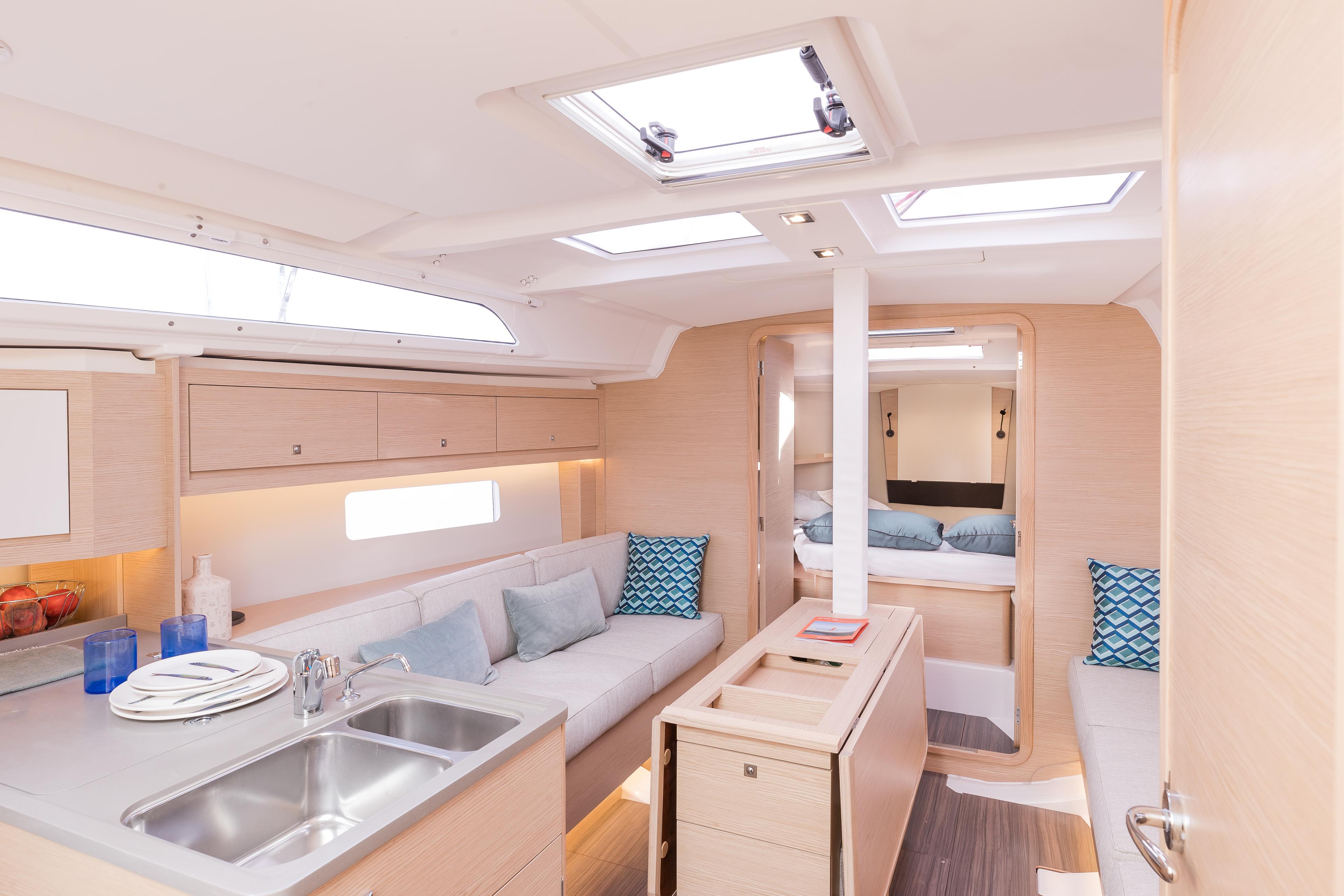 Dufour 37 - 3 cab., picture 8