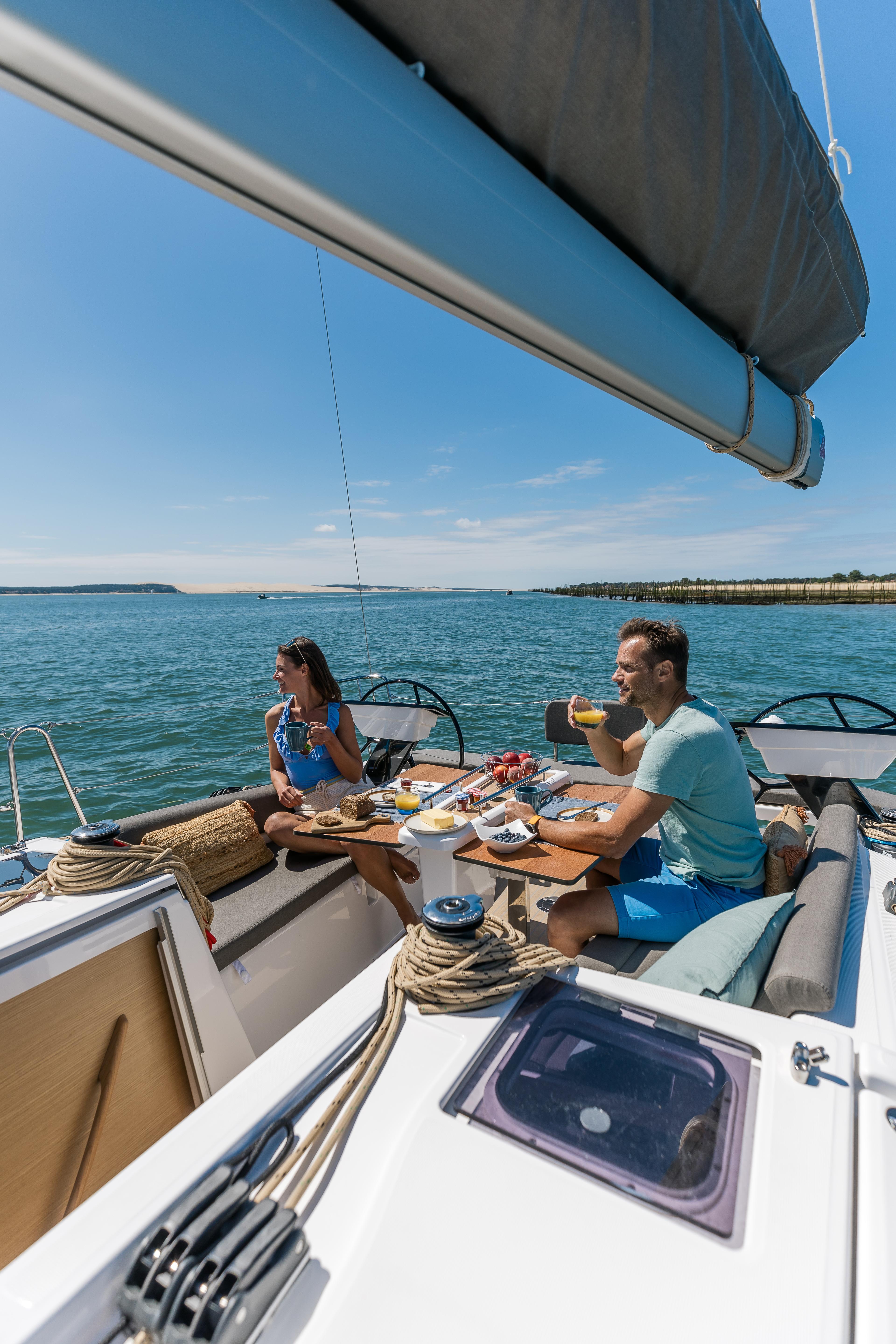 Dufour 37 - 3 cab., picture 6