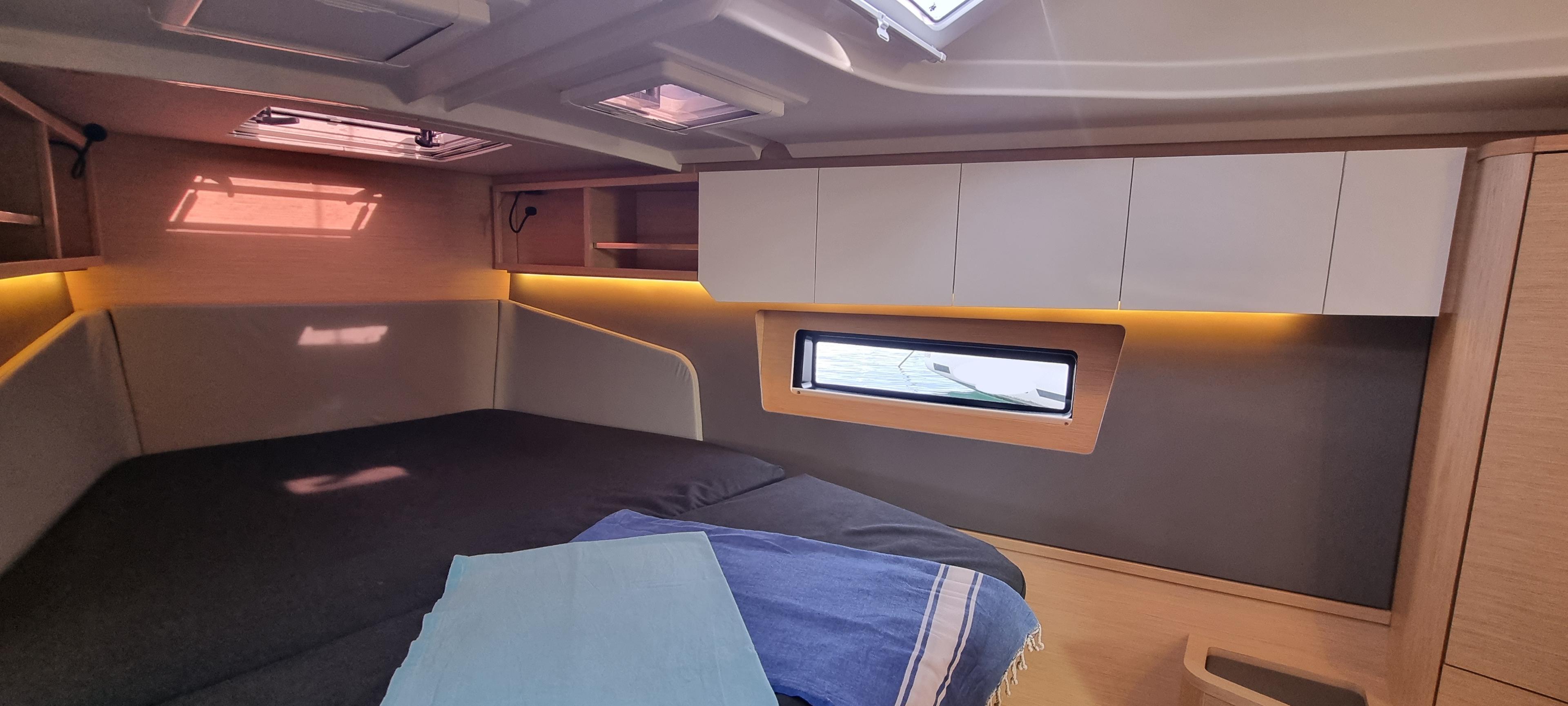 Dufour 41 - 3 cab., picture 16