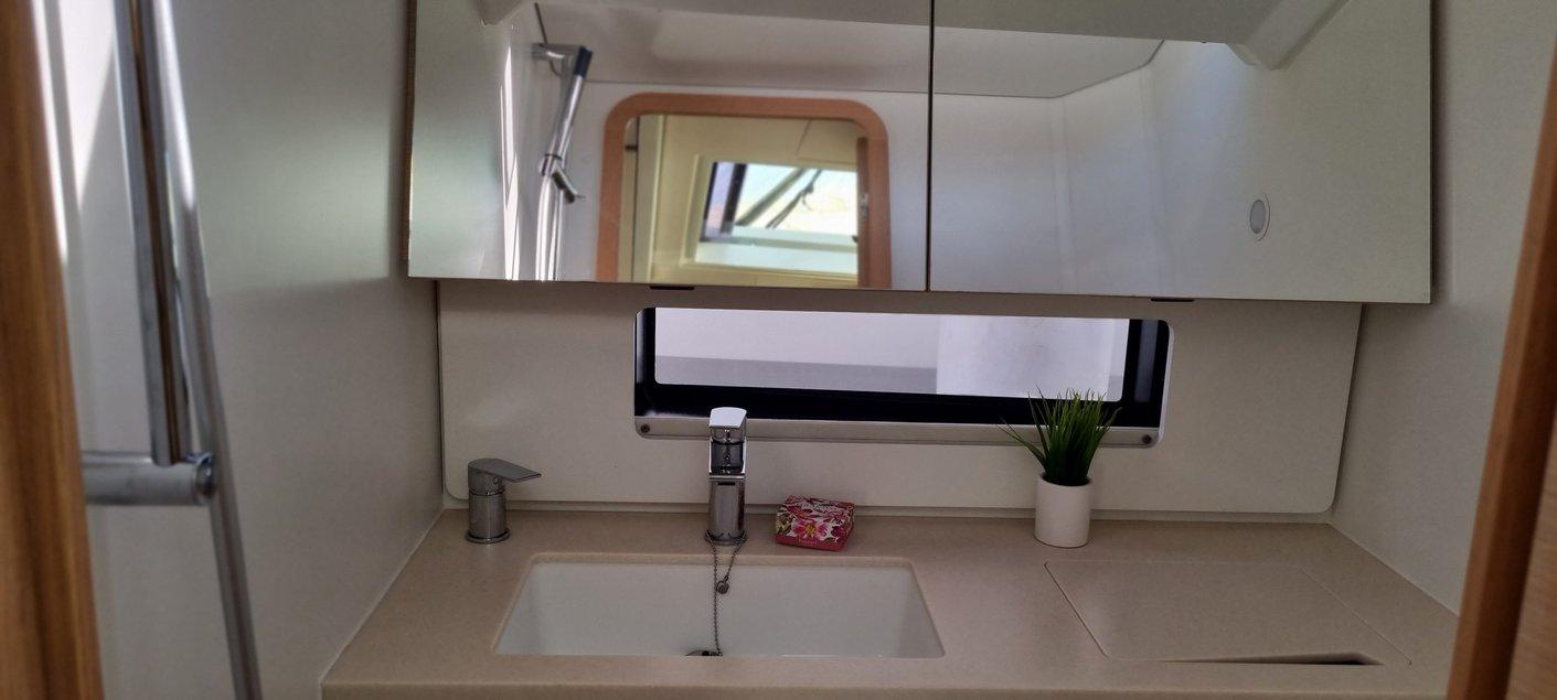 Dufour 41 - 3 cab., picture 21