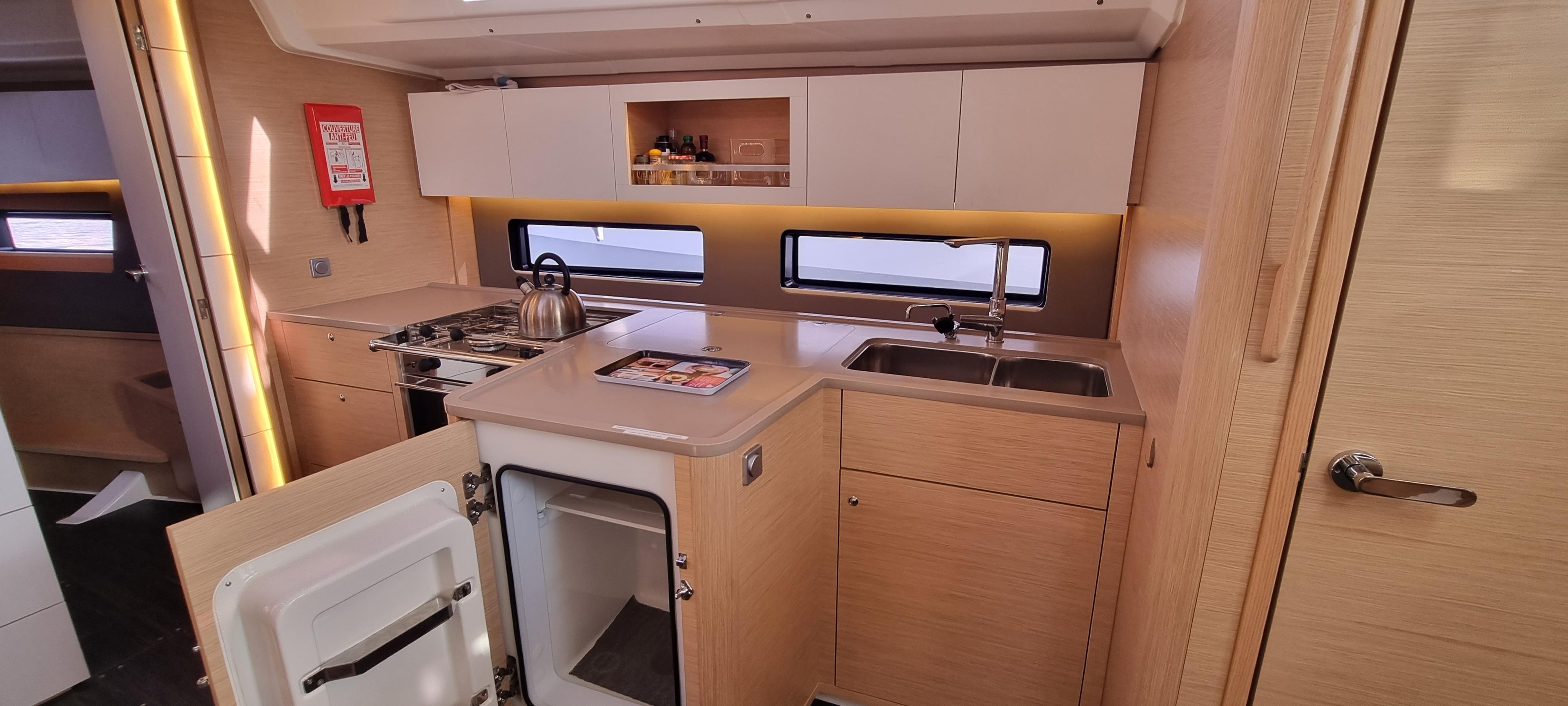 Dufour 41 - 3 cab., picture 13