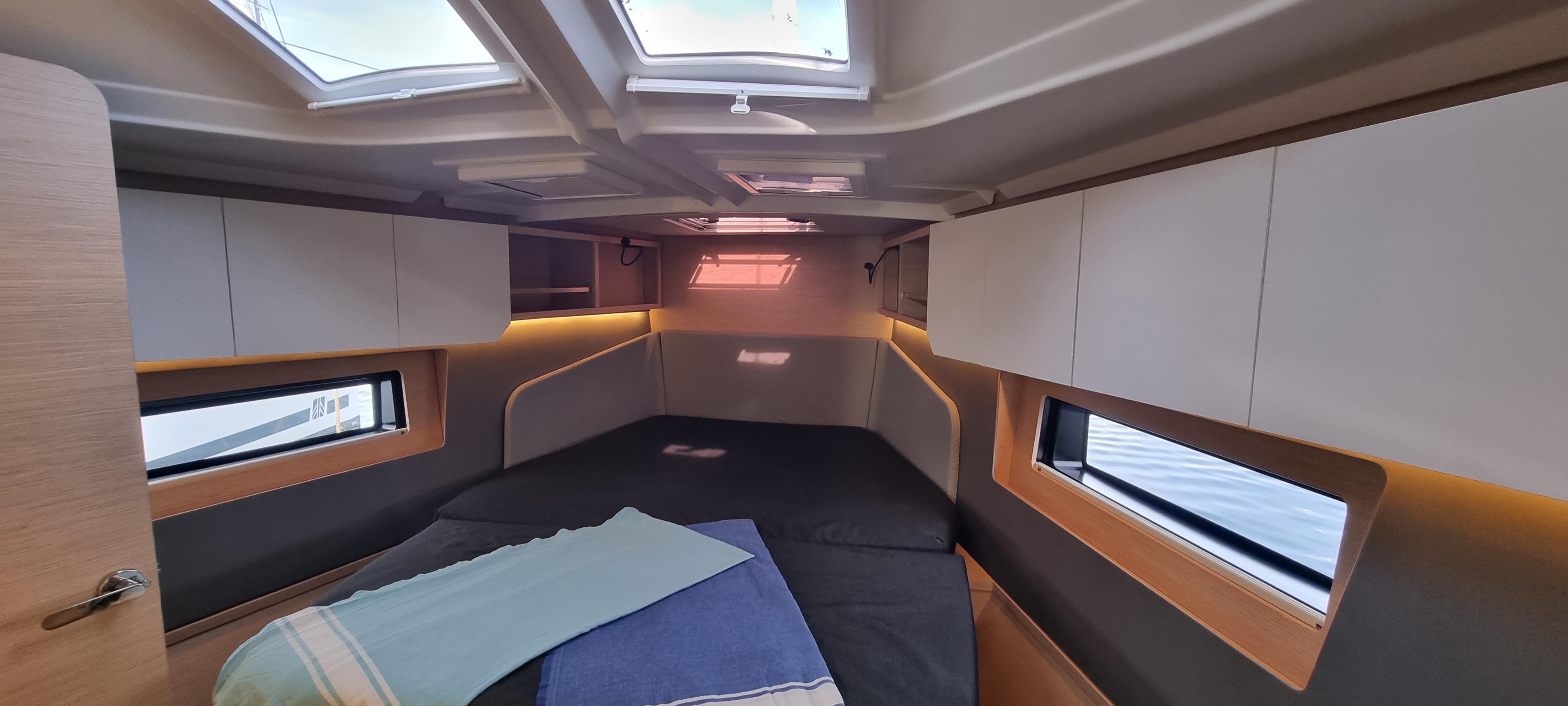Dufour 41 - 3 cab., picture 15
