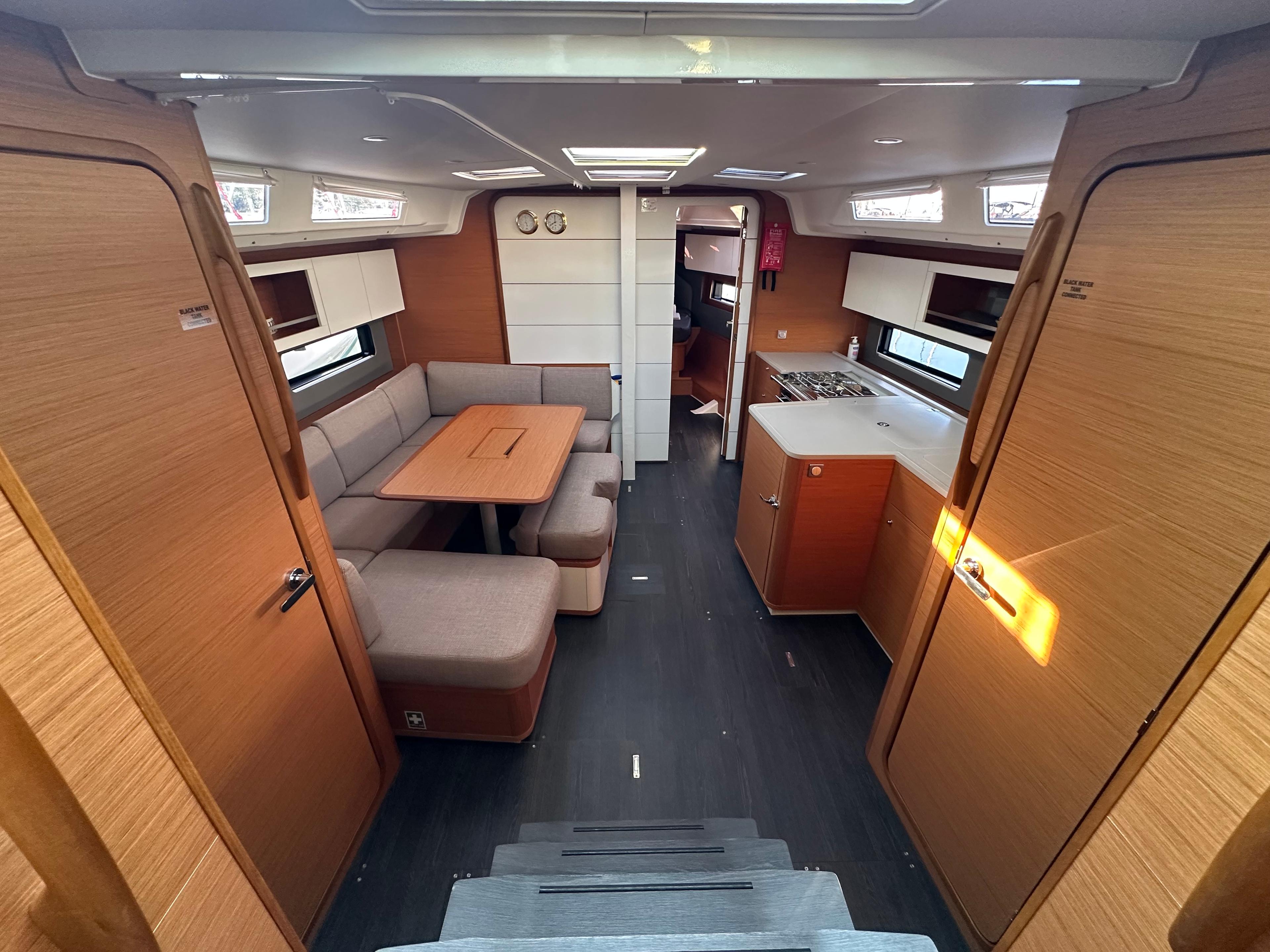 Dufour 41 - 3 cab., picture 7