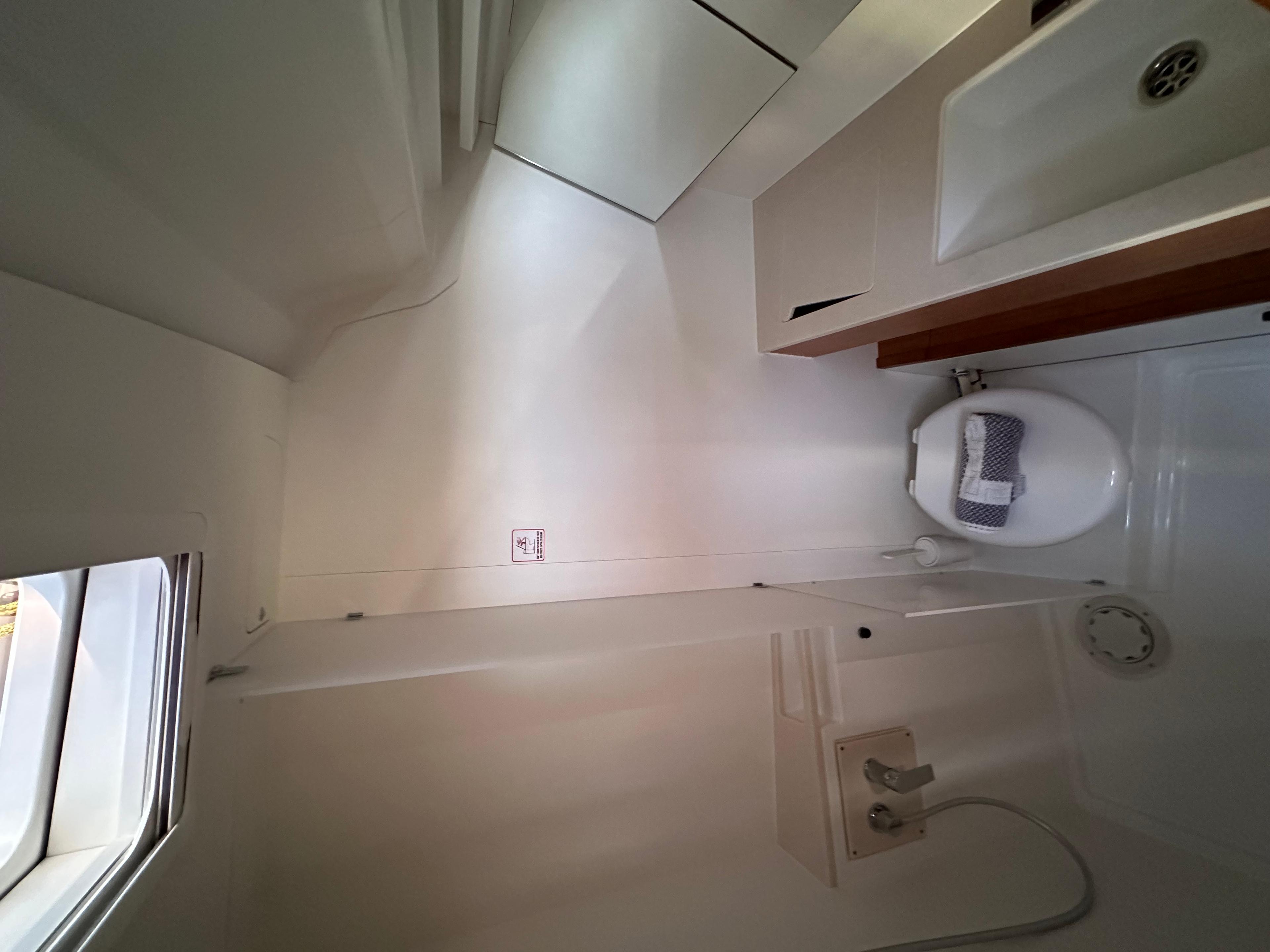 Dufour 41 - 3 cab., picture 13