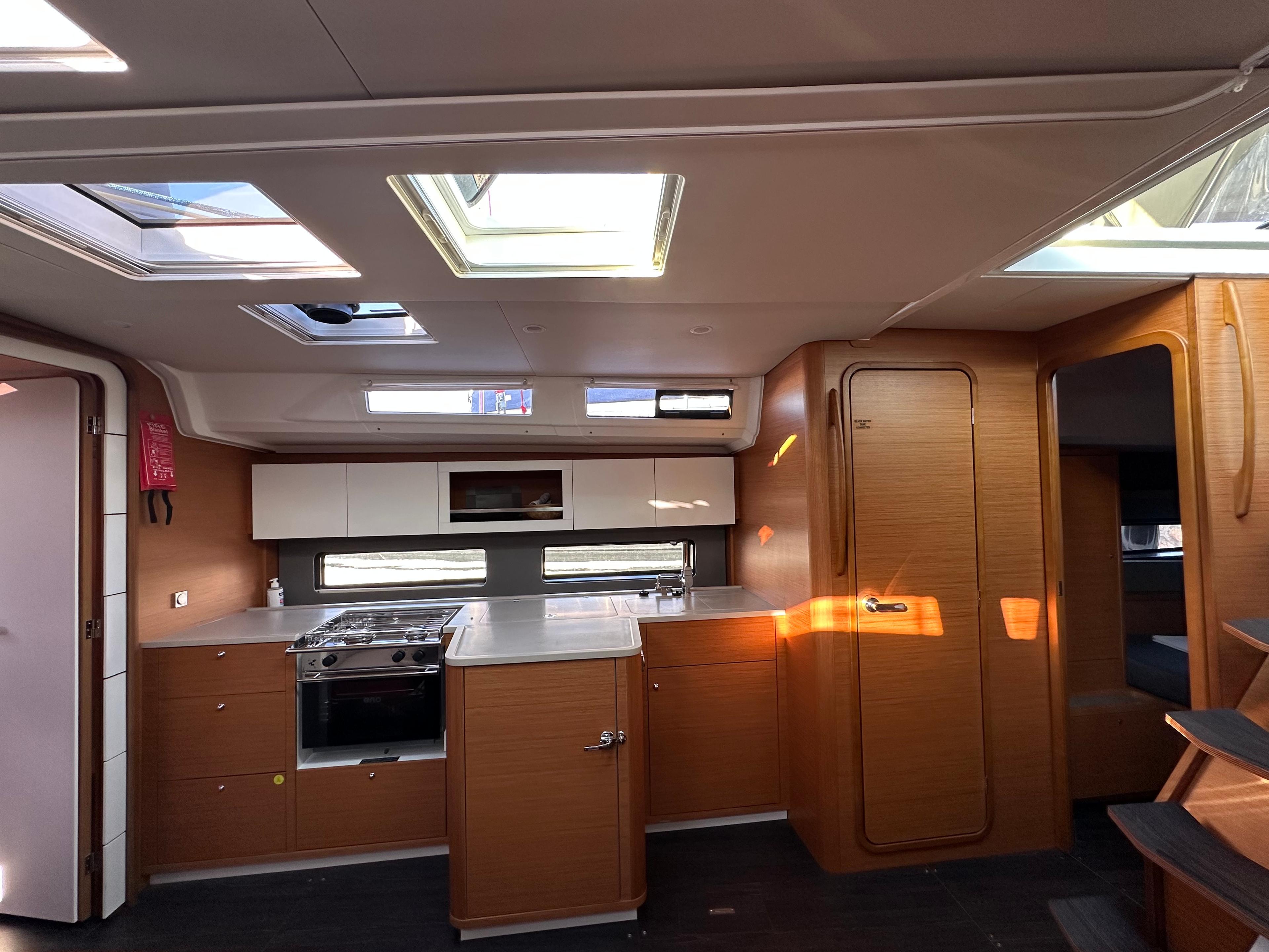 Dufour 41 - 3 cab., picture 10