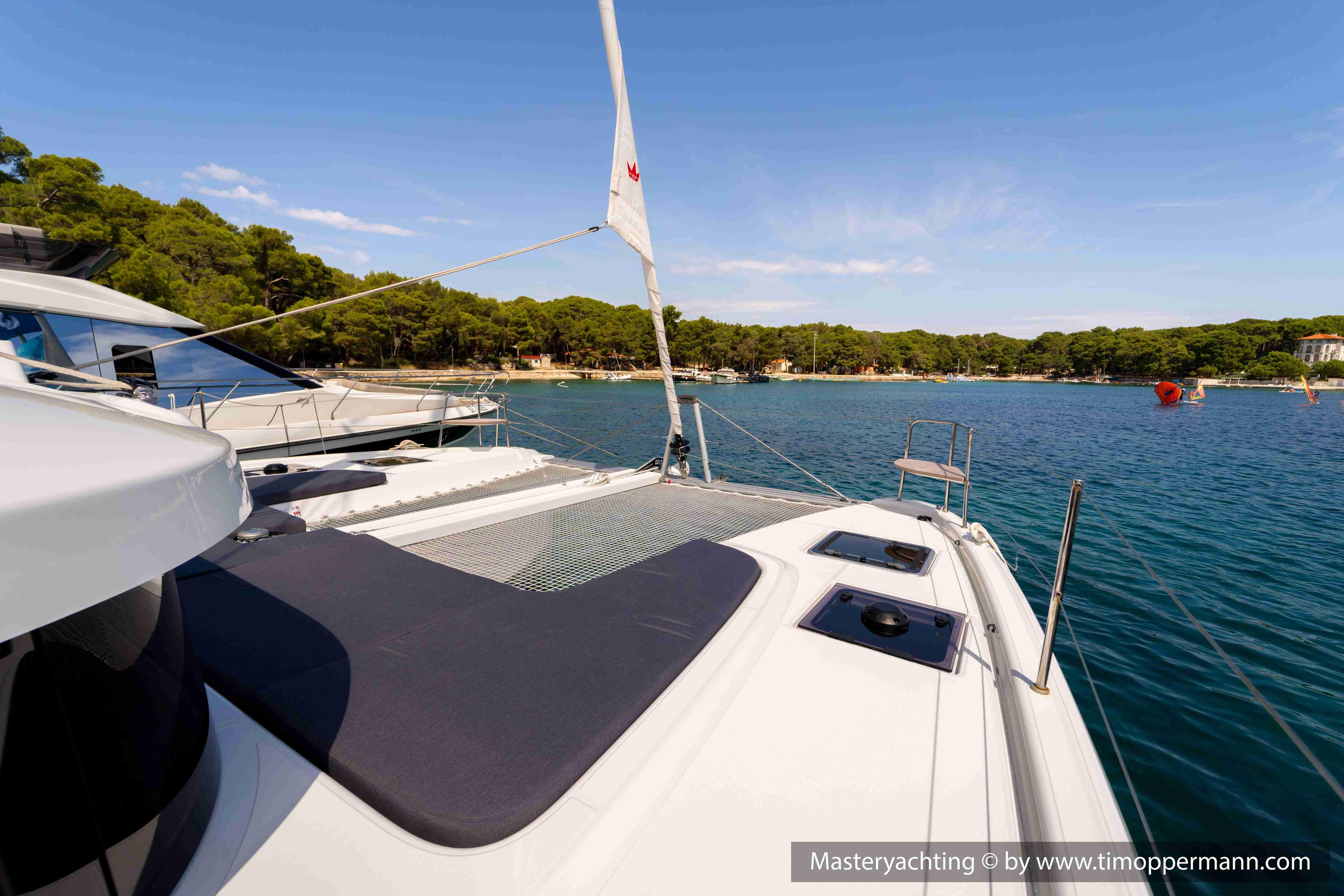 Lagoon 38 - 4 + 2 cab., picture 2