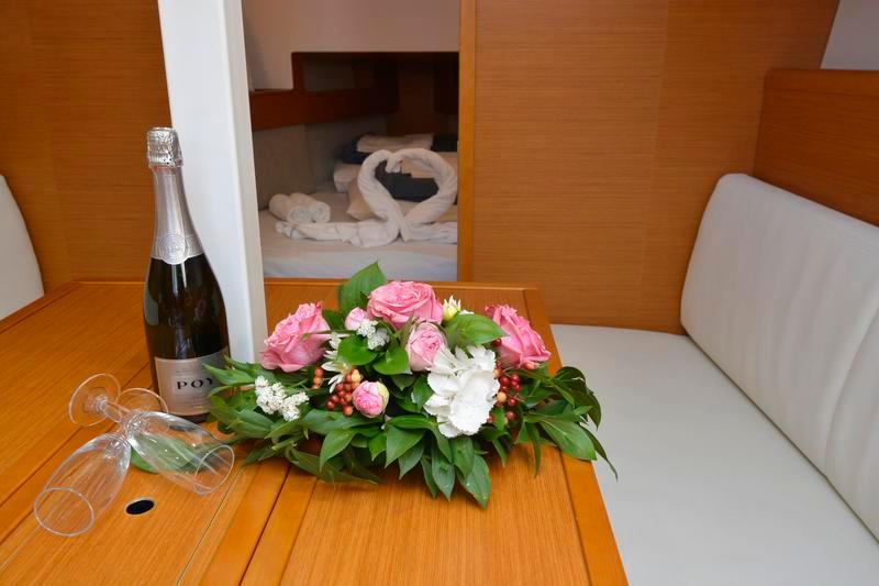 Sun Odyssey 33i - 2 cab. - Hasta Siempre, picture 11