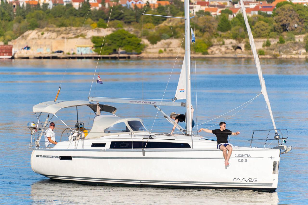 Bavaria Cruiser 33, picture 4