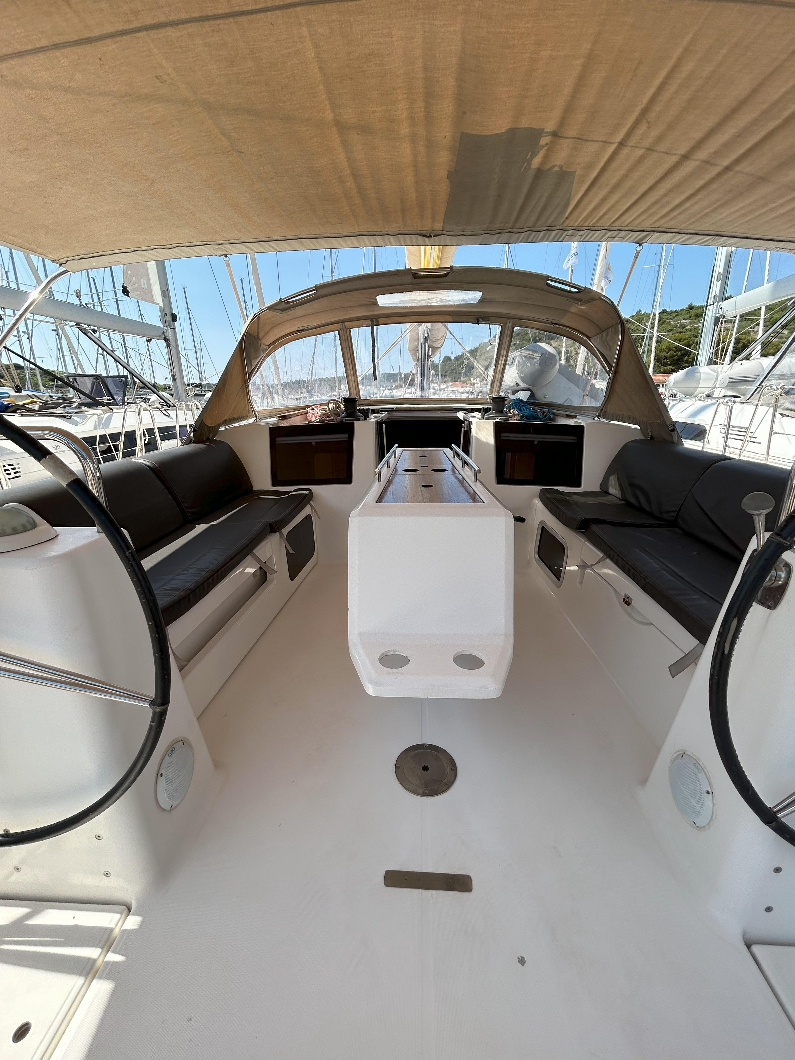 Dufour 460 GL, picture 7