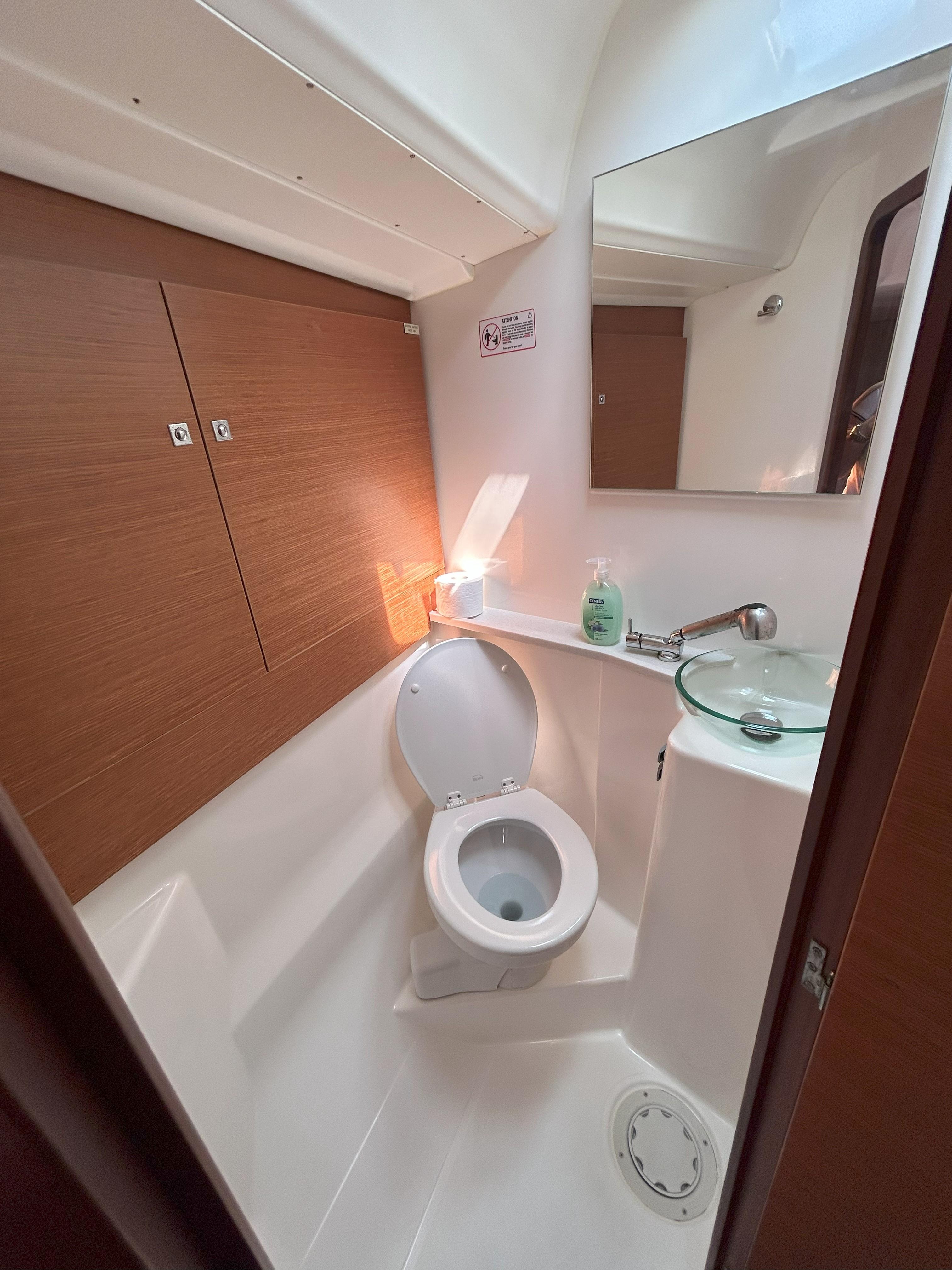 Dufour 460 GL, picture 16