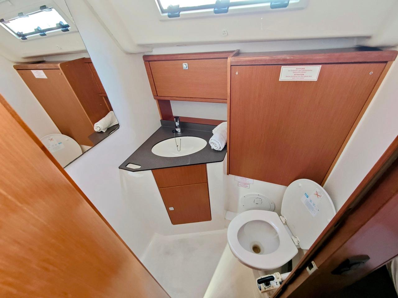 Bavaria Cruiser 51, picture 18