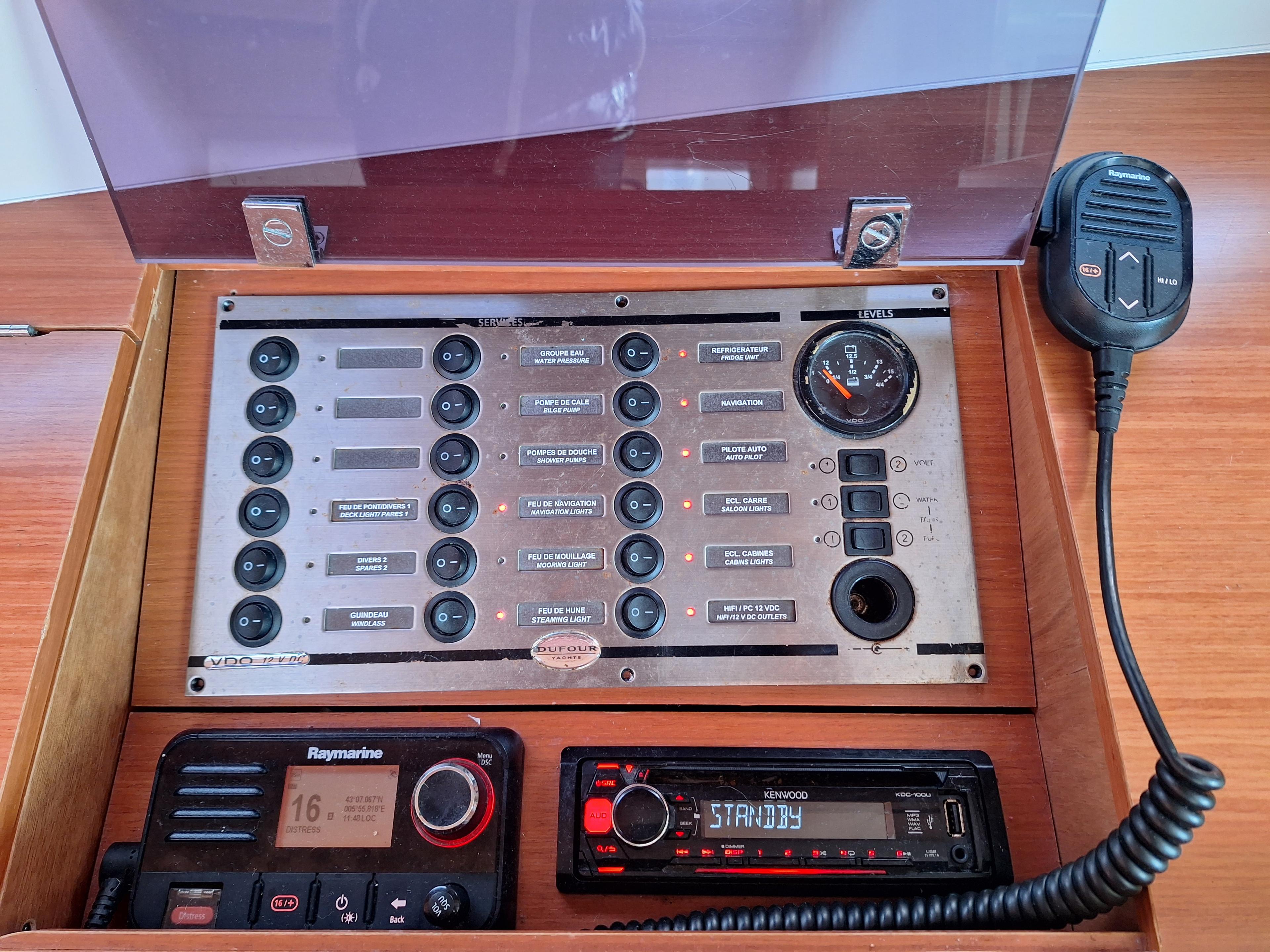 Dufour 412 GL, picture 7