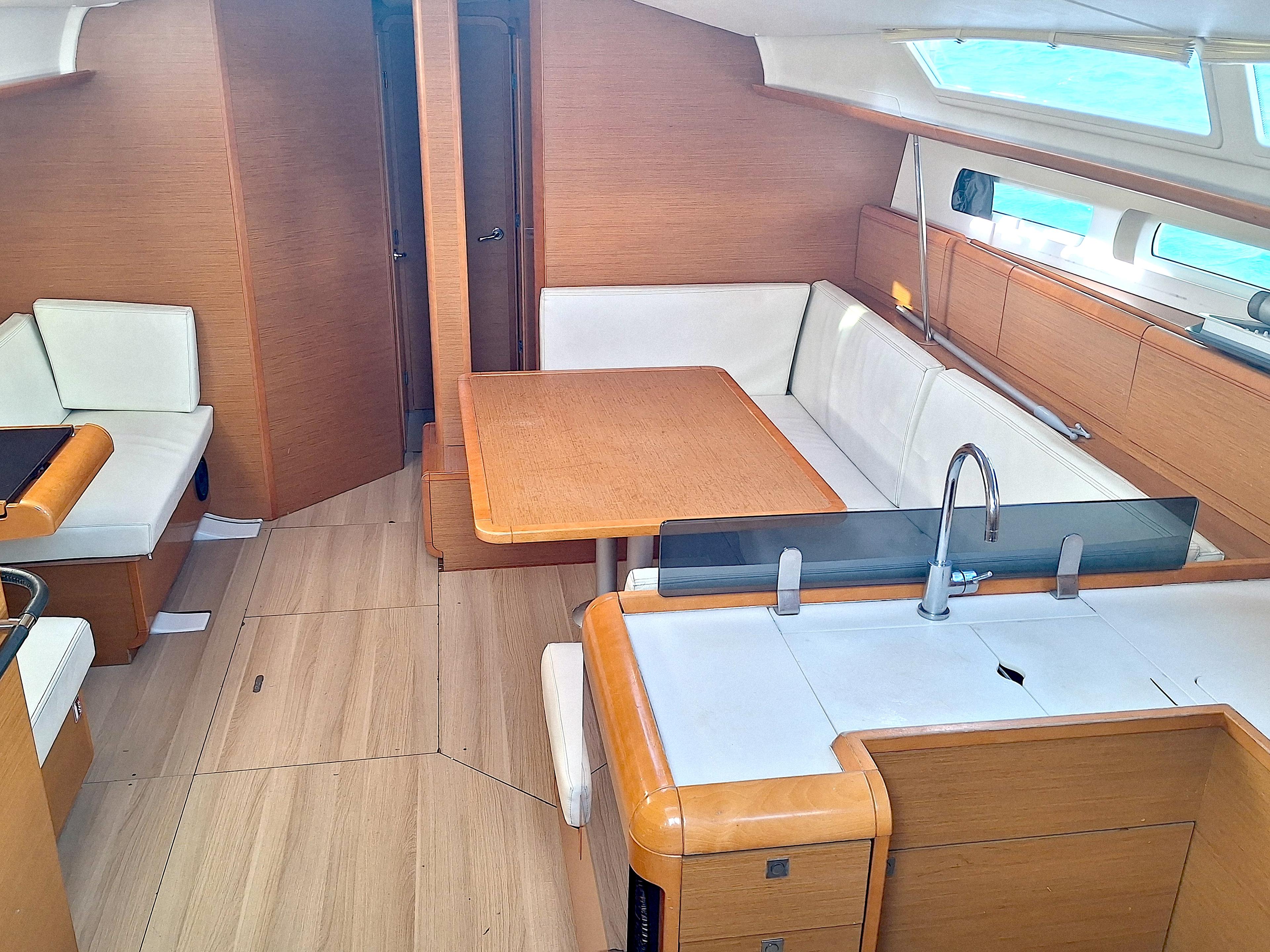 Sun Odyssey 439, picture 7