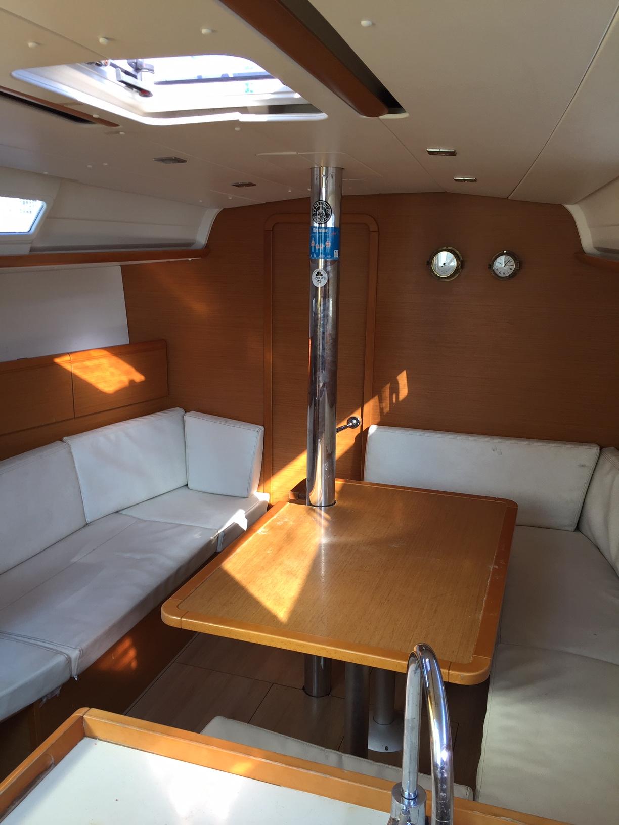 Sun Odyssey 379, picture 8