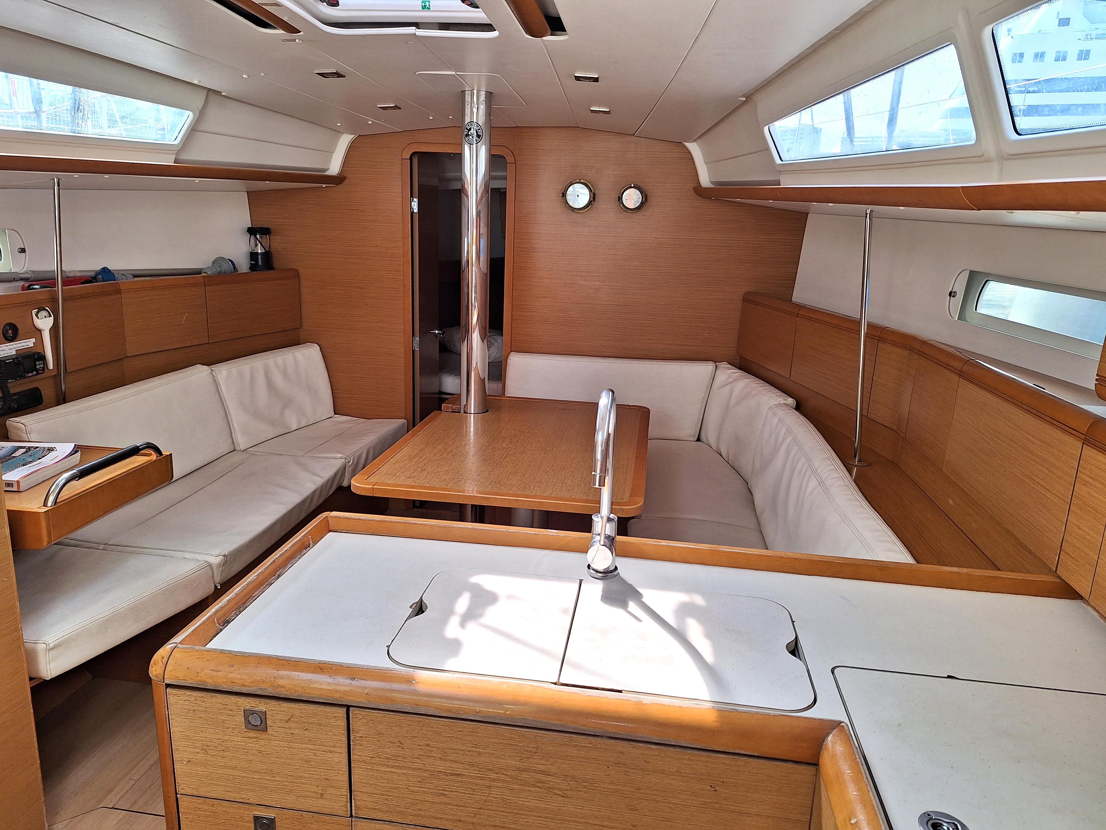 Sun Odyssey 379, picture 11