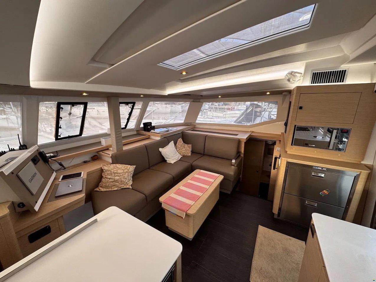 Fountaine Pajot Astrea 42 Maestro, picture 8