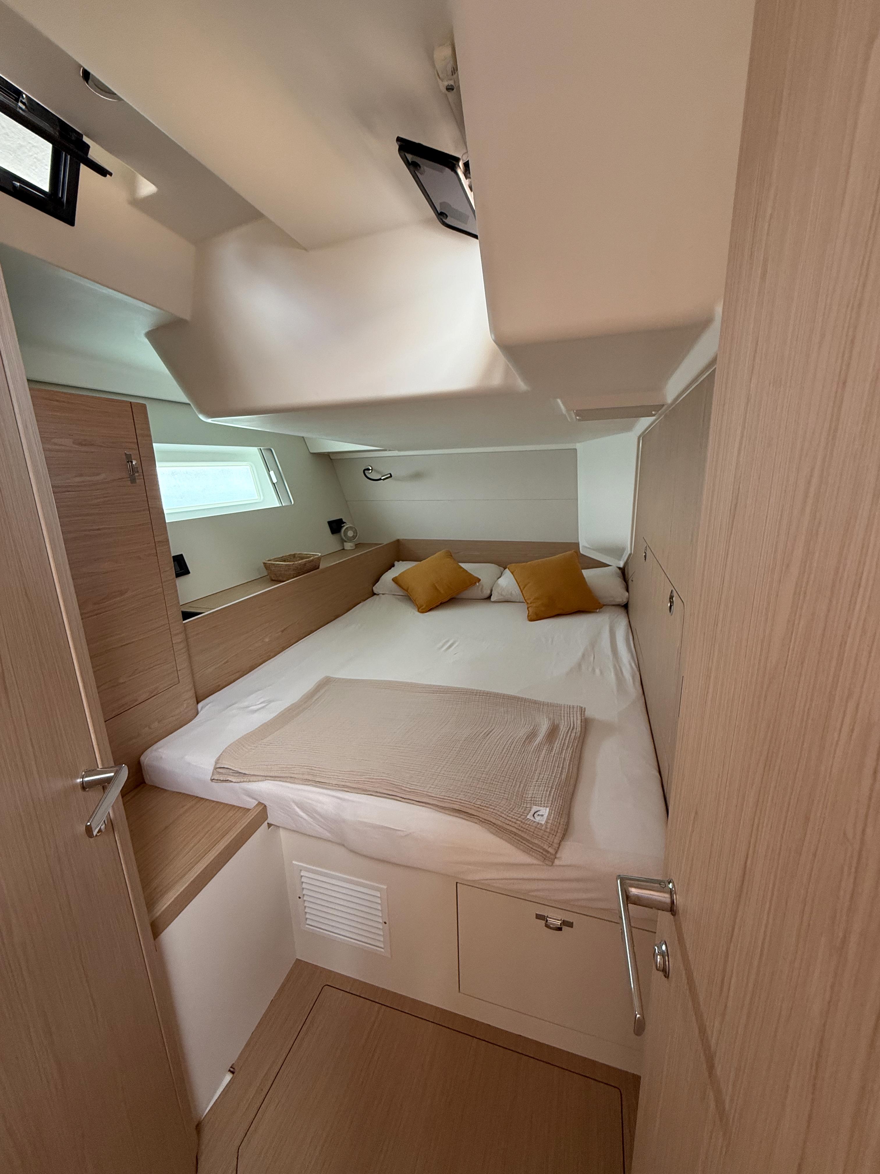 First 53 - 3 + 1 cab., picture 6