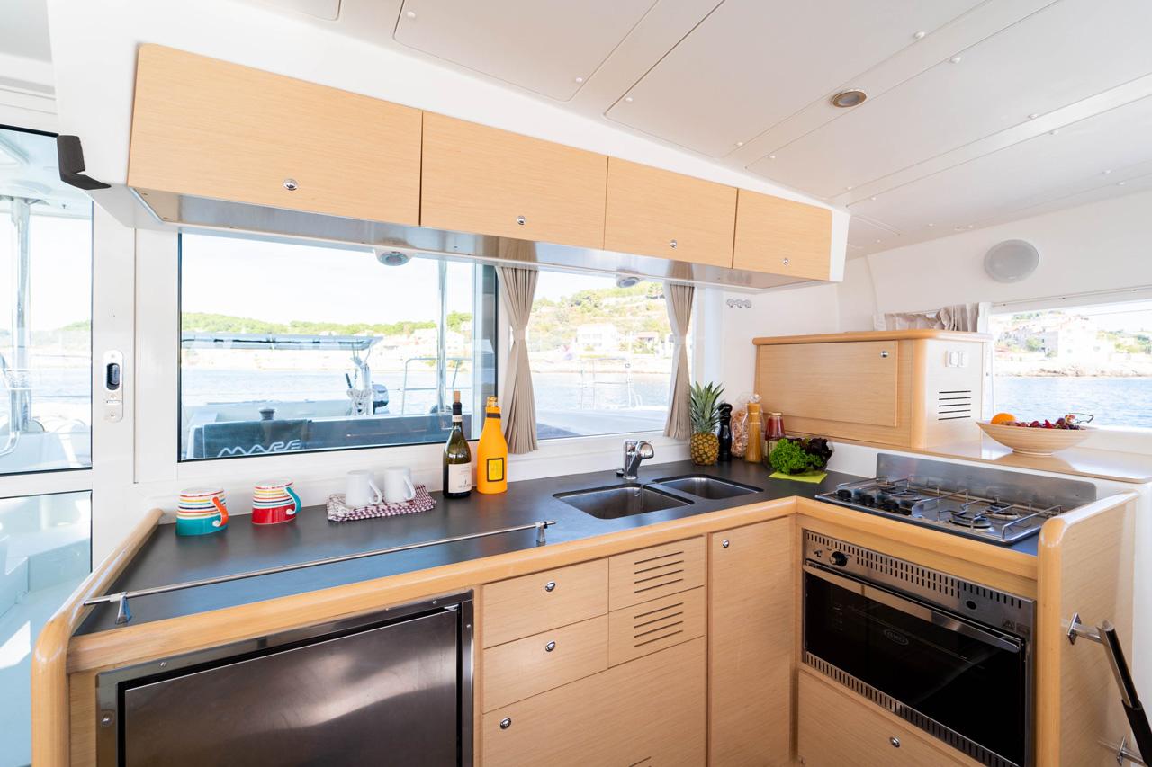 Lagoon 421 - 4 + 1 cab. - Patch Work, picture 16