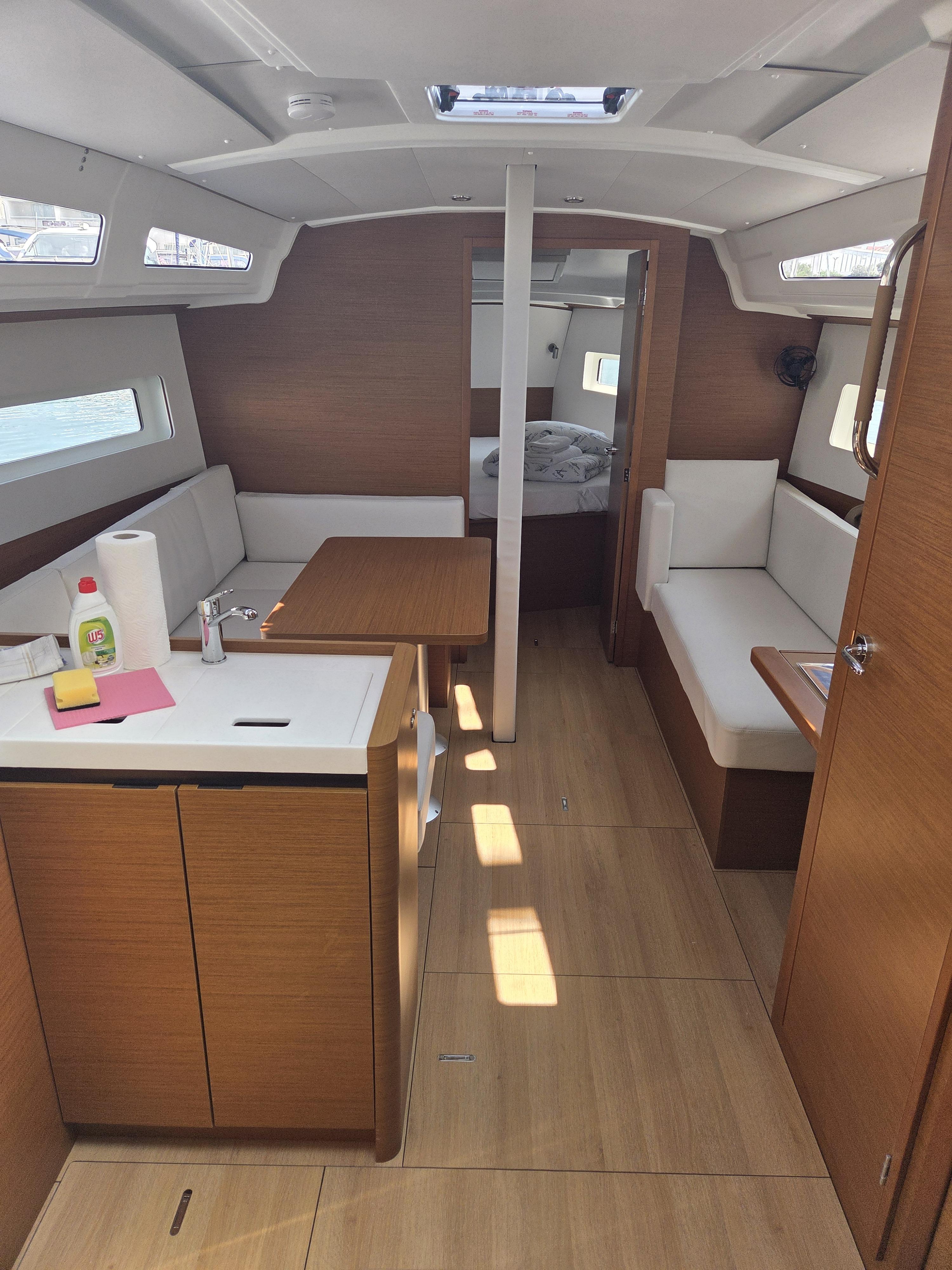 Sun Odyssey 380 - 3 cab., picture 16