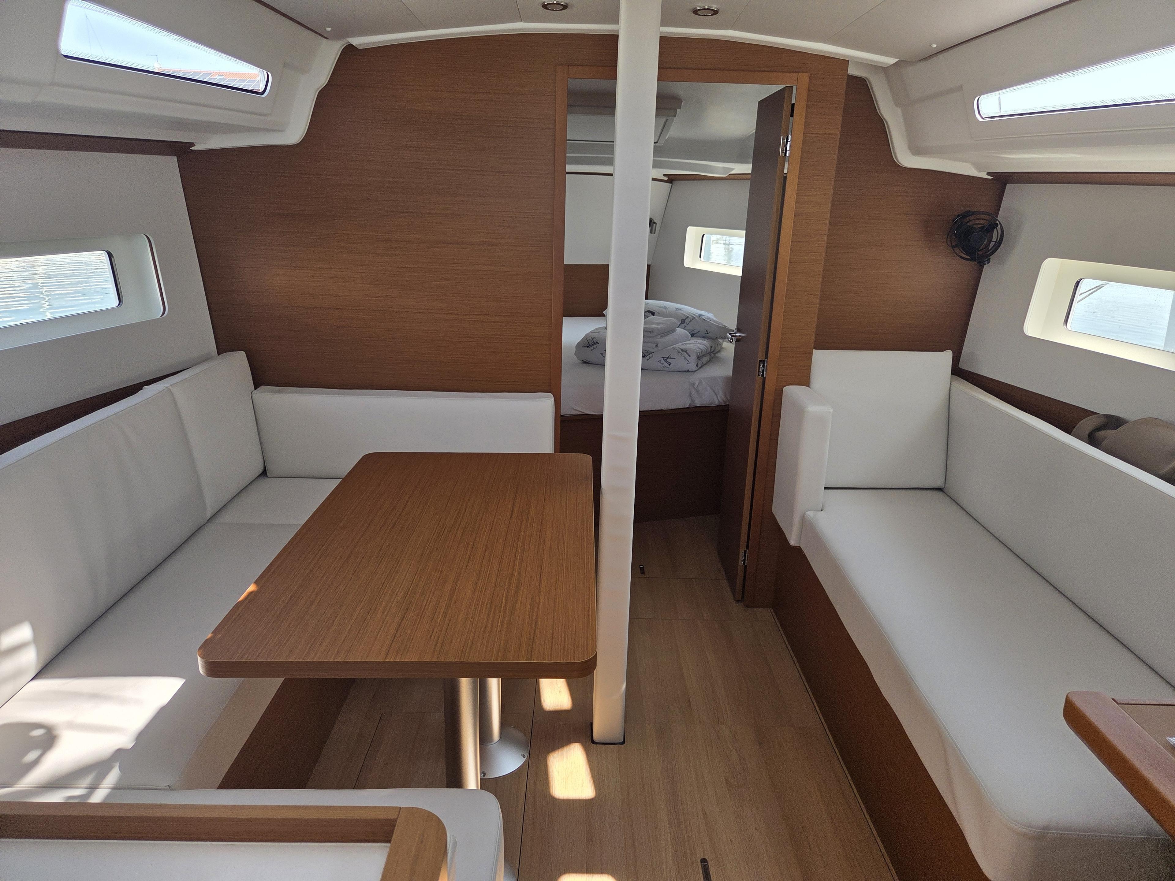 Sun Odyssey 380 - 3 cab., picture 14