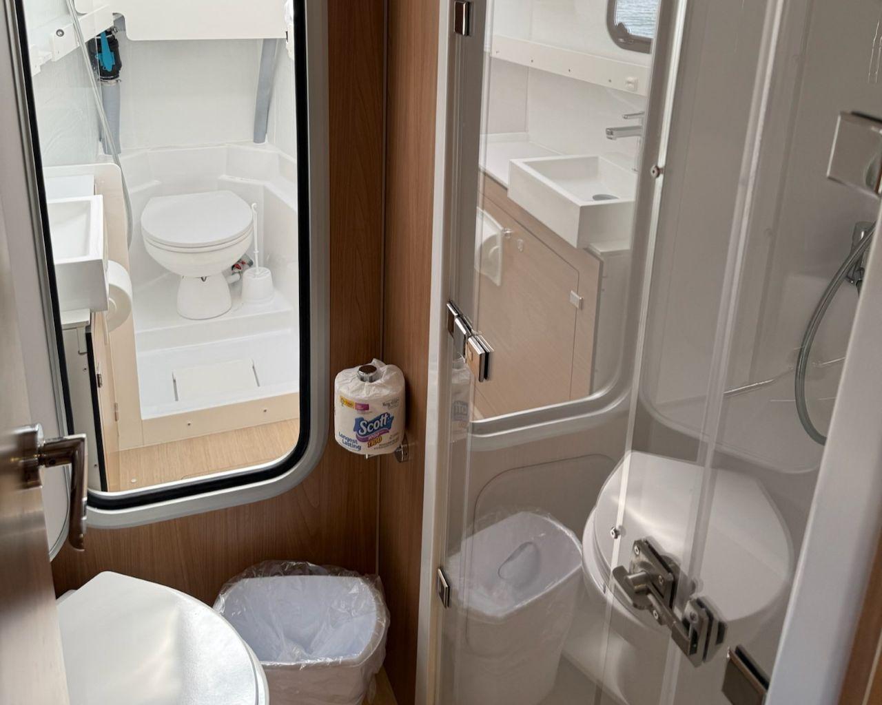 Bali 5.4 - 5 + 2 cab, picture 14