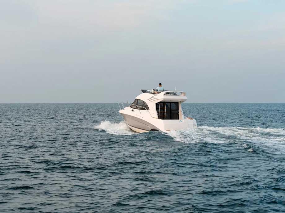 Antares 32, picture 3