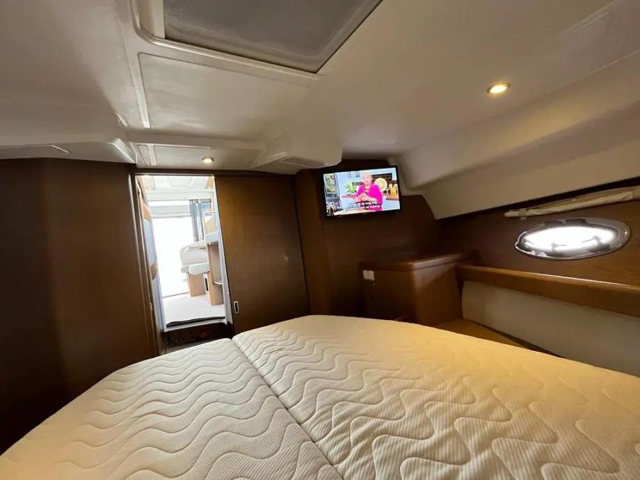 Antares 32, picture 12