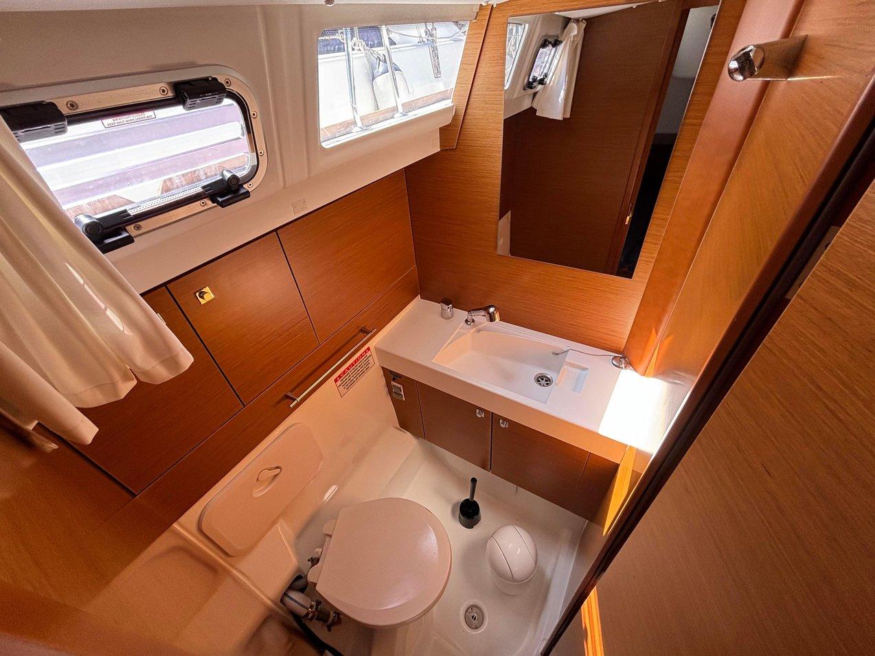 Sun Odyssey 479 - 4 cab., picture 16