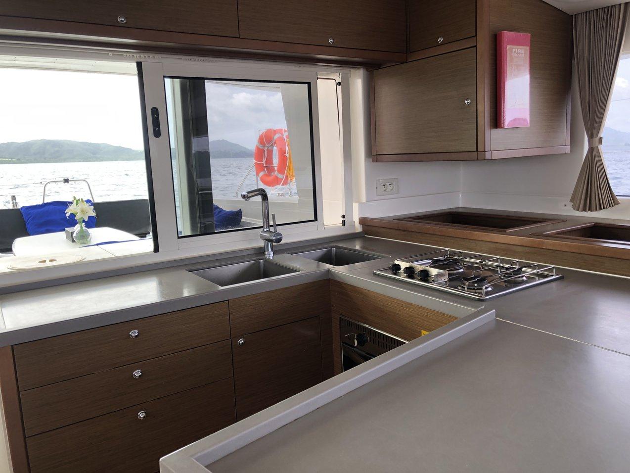 Lagoon 450 S - 4 + 2 cab., picture 13