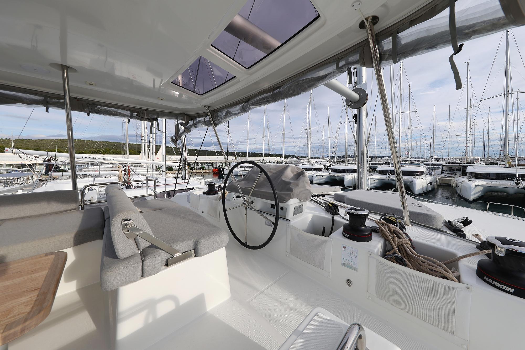 Lagoon 51 - 6 + 2 cab., picture 10