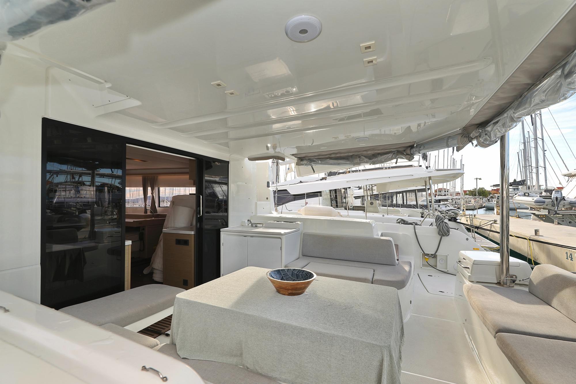 Lagoon 51 - 6 + 2 cab., picture 3