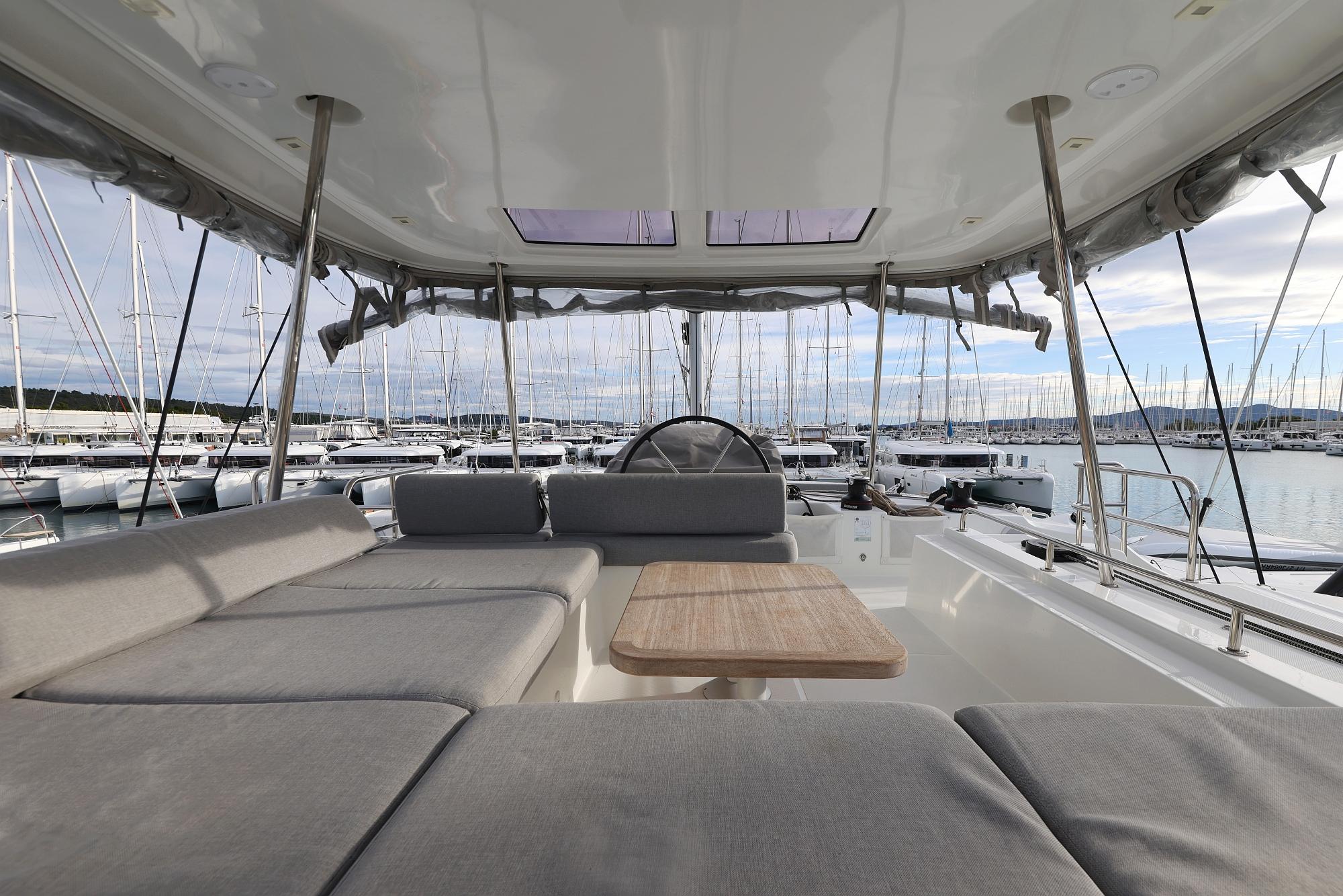 Lagoon 51 - 6 + 2 cab., picture 8