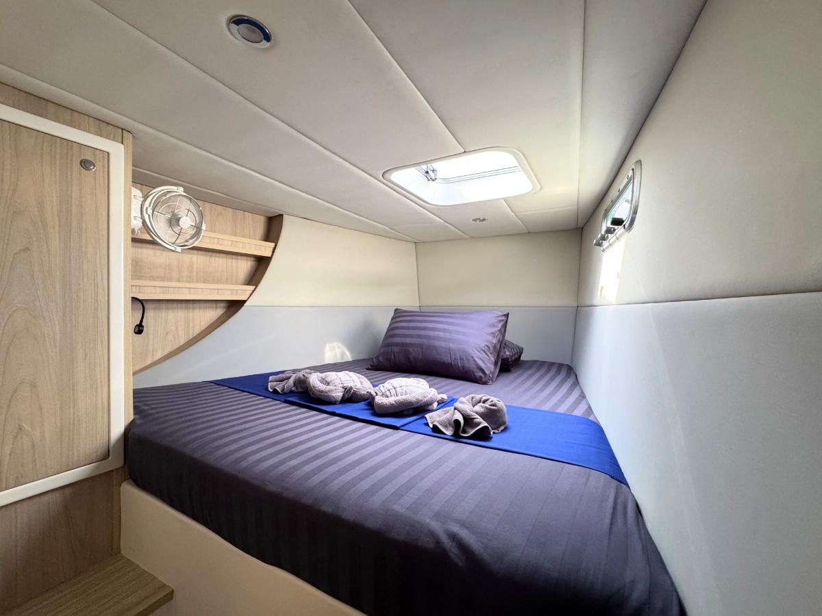 Island Spirit 410, picture 28