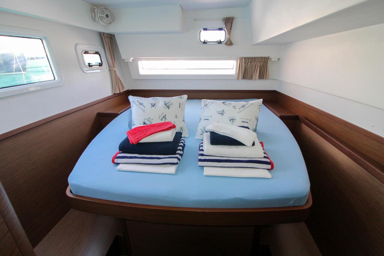 Lagoon 42 - 4 + 2 cab., picture 20